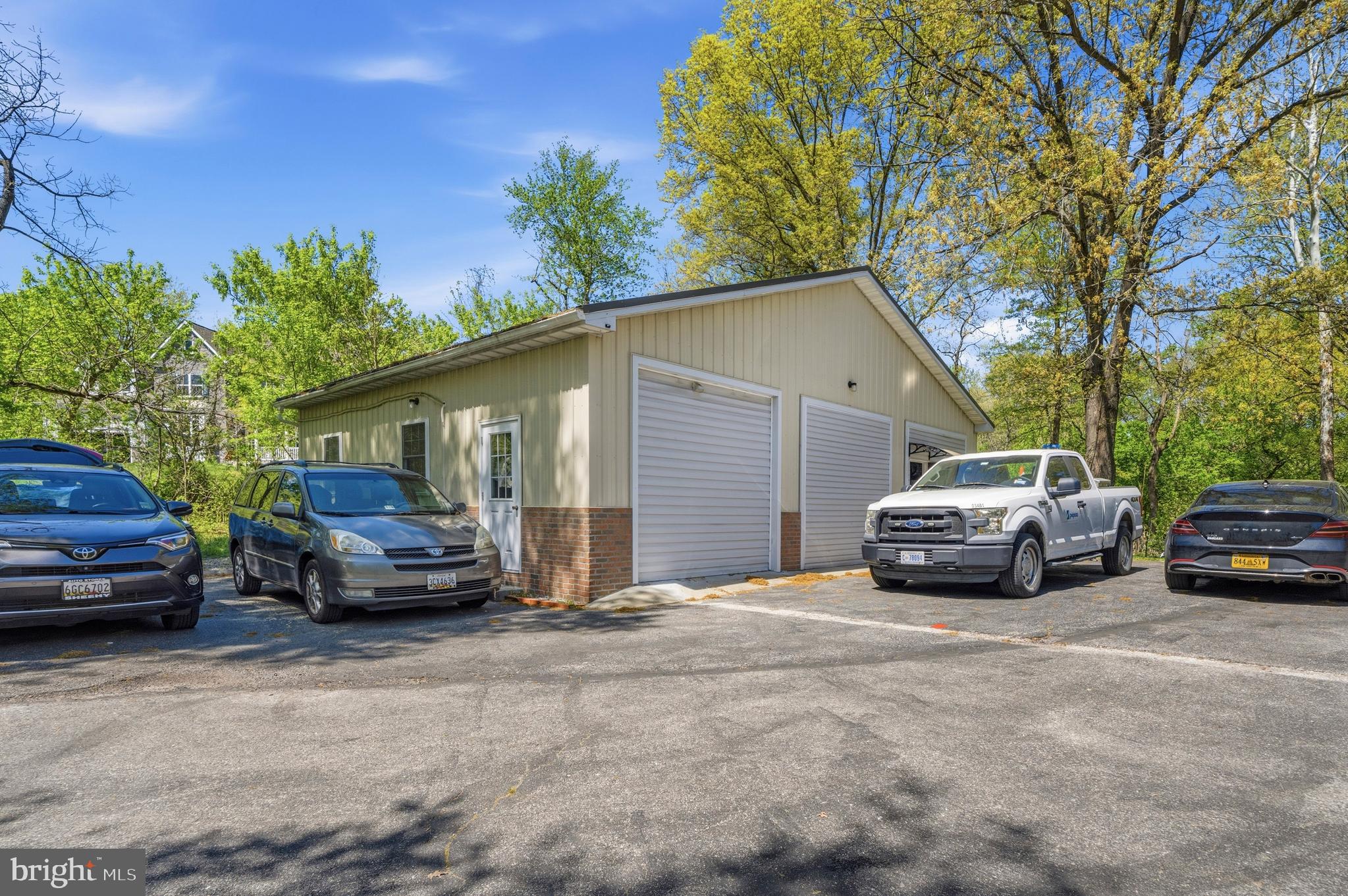 JAMESTOWNE ESTATES - Residential