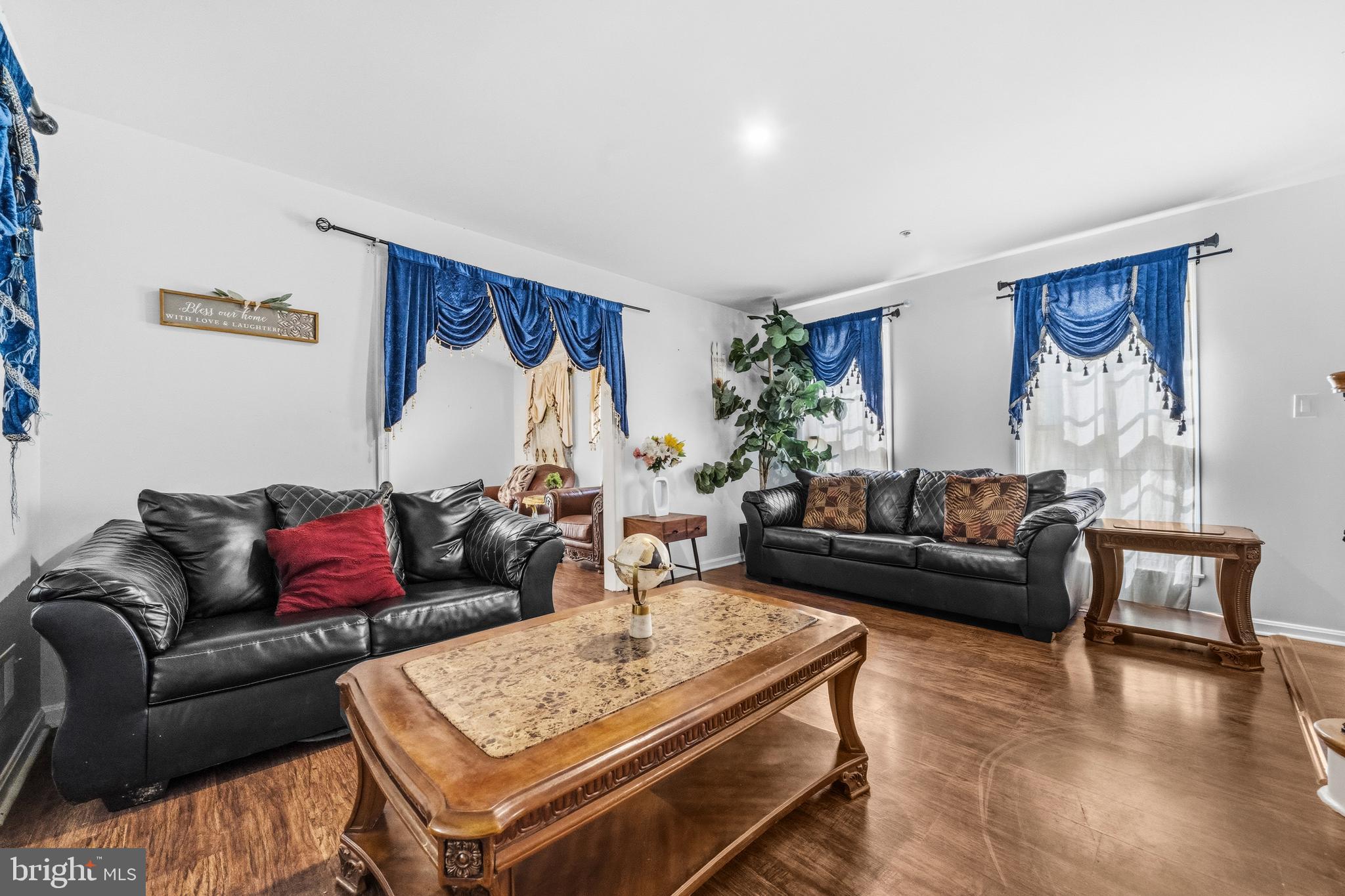 JAMESTOWNE ESTATES - Residential