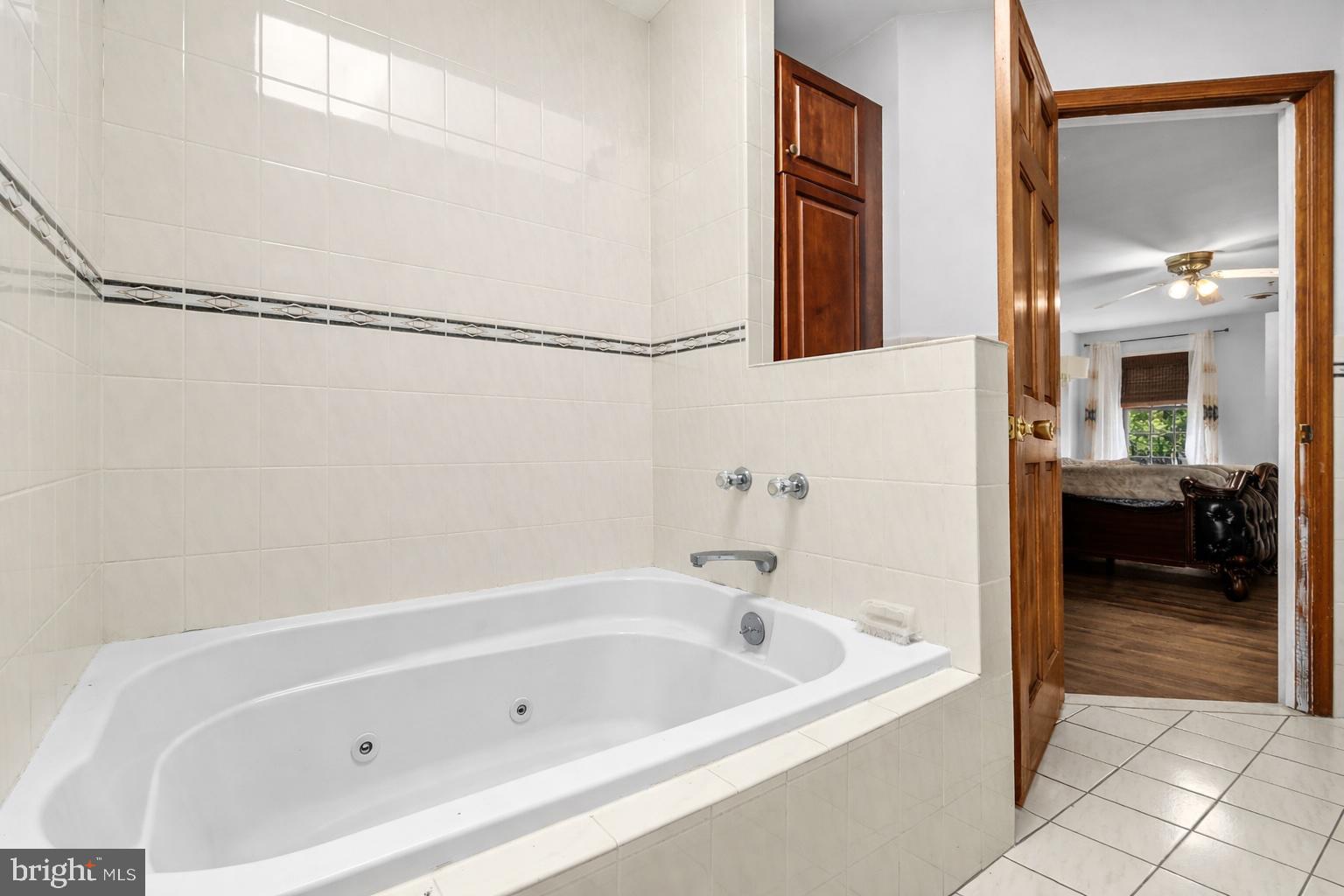 JAMESTOWNE ESTATES - Residential