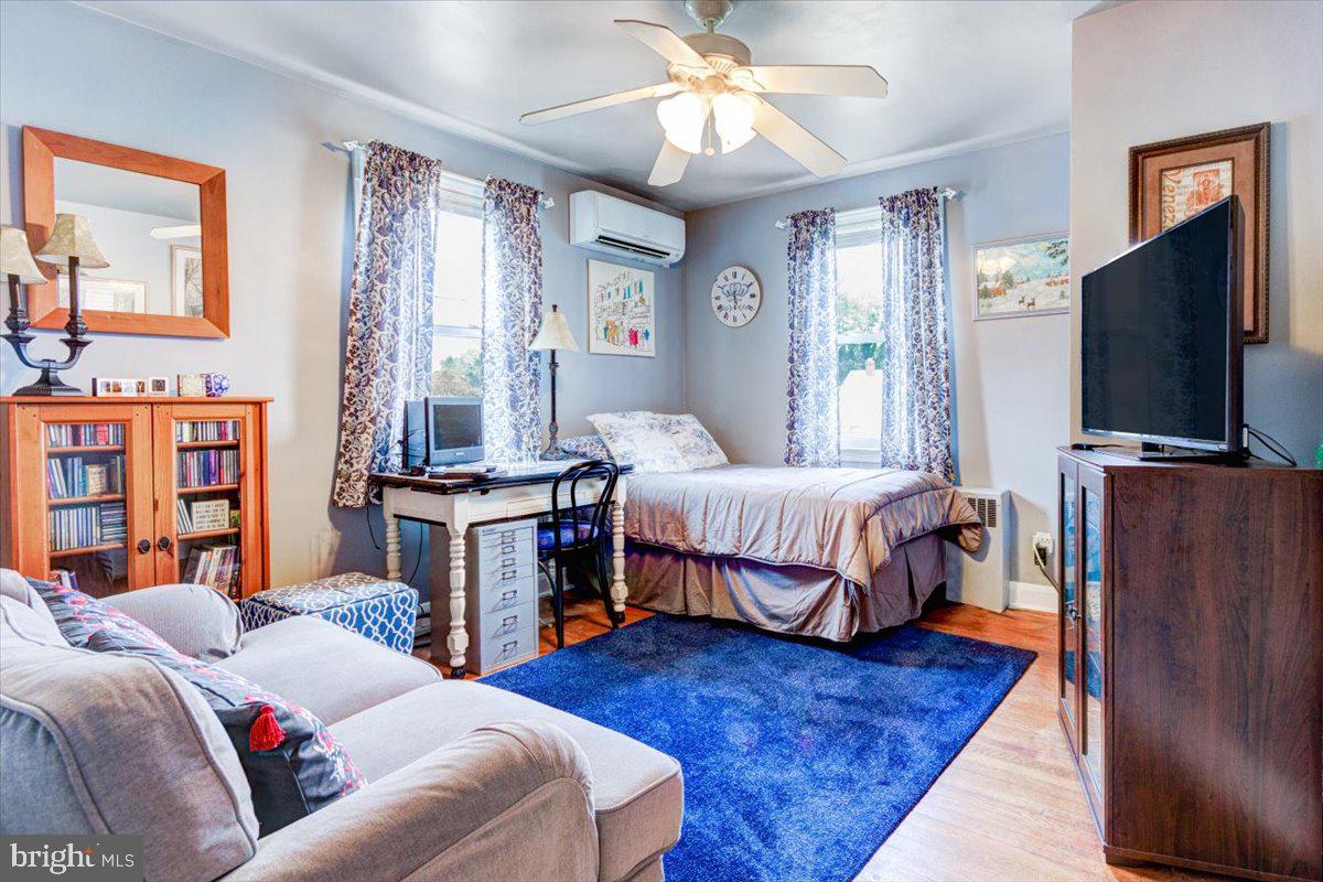 HAZELWOOD FARMS - Residential