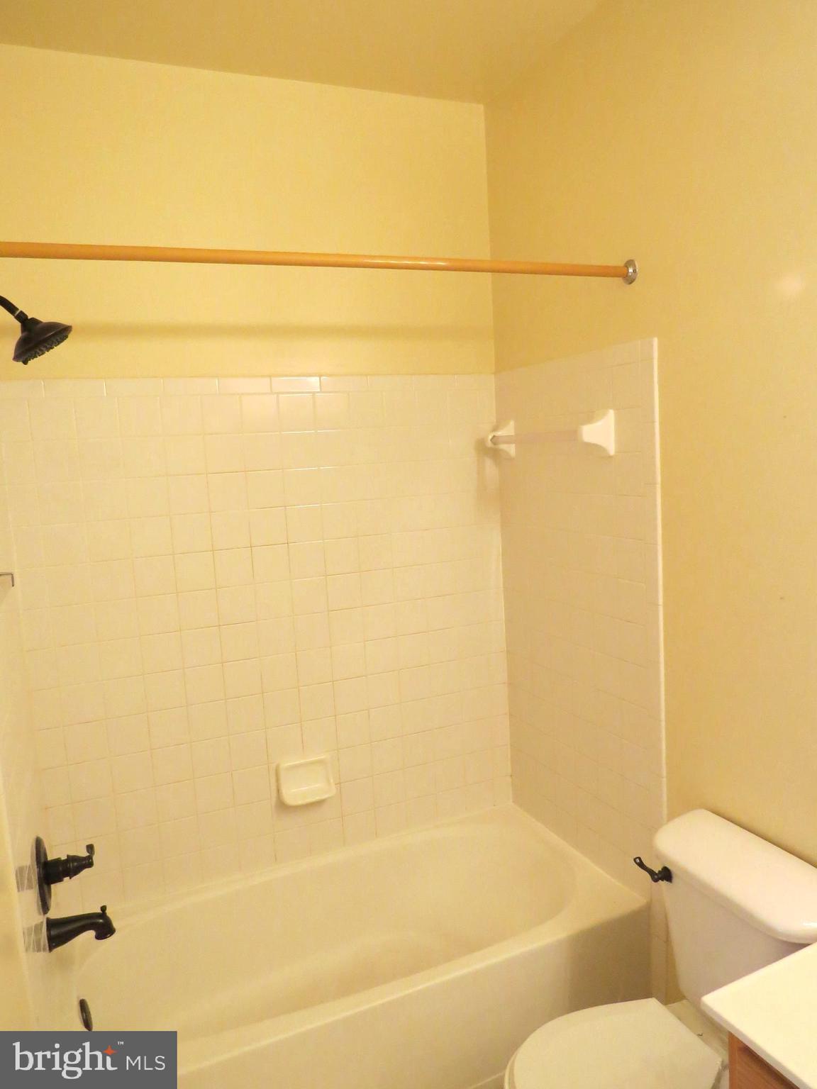 HAMPSHIRE HALL CONDO - Residential