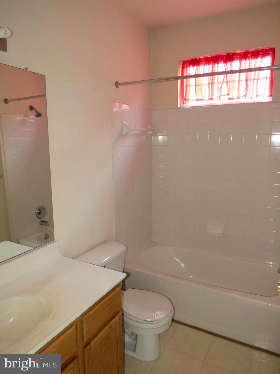 HAMPSHIRE HALL CONDO - Residential