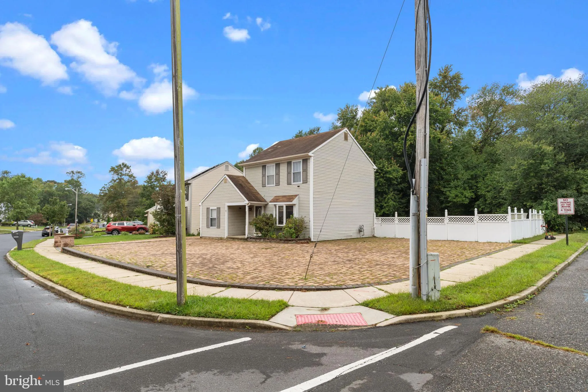 Sicklerville, New Jersey 08081, United States, 3 Bedrooms Bedrooms, ,2 BathroomsBathrooms,Residential,Active,216668