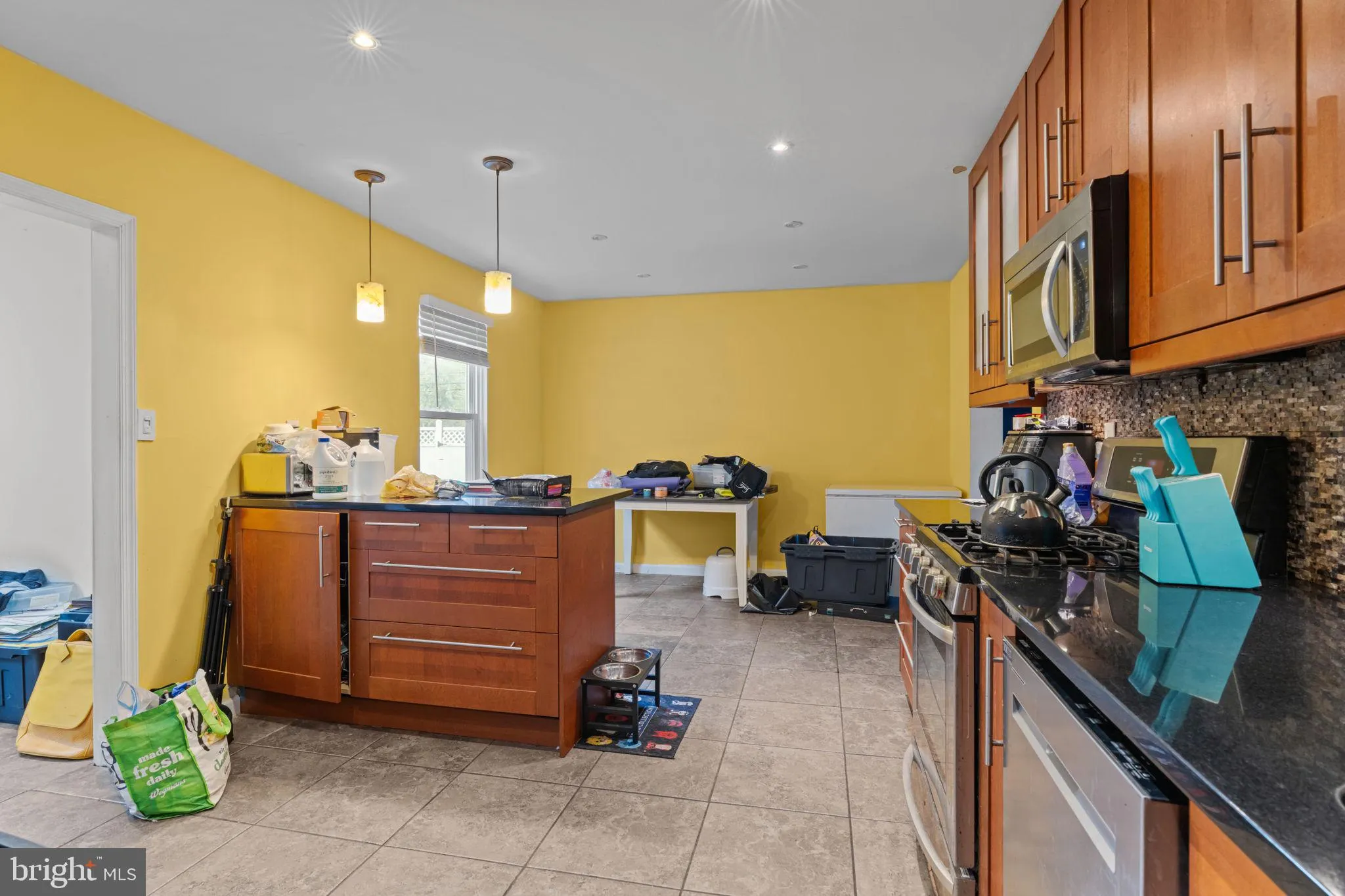 Sicklerville, New Jersey 08081, United States, 3 Bedrooms Bedrooms, ,2 BathroomsBathrooms,Residential,Active,216668