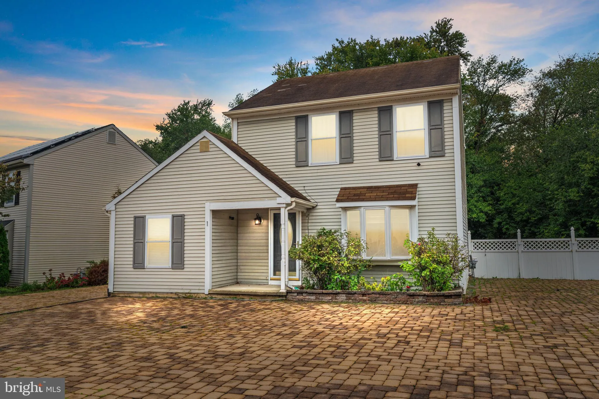 Sicklerville, New Jersey 08081, United States, 3 Bedrooms Bedrooms, ,2 BathroomsBathrooms,Residential,Active,216668