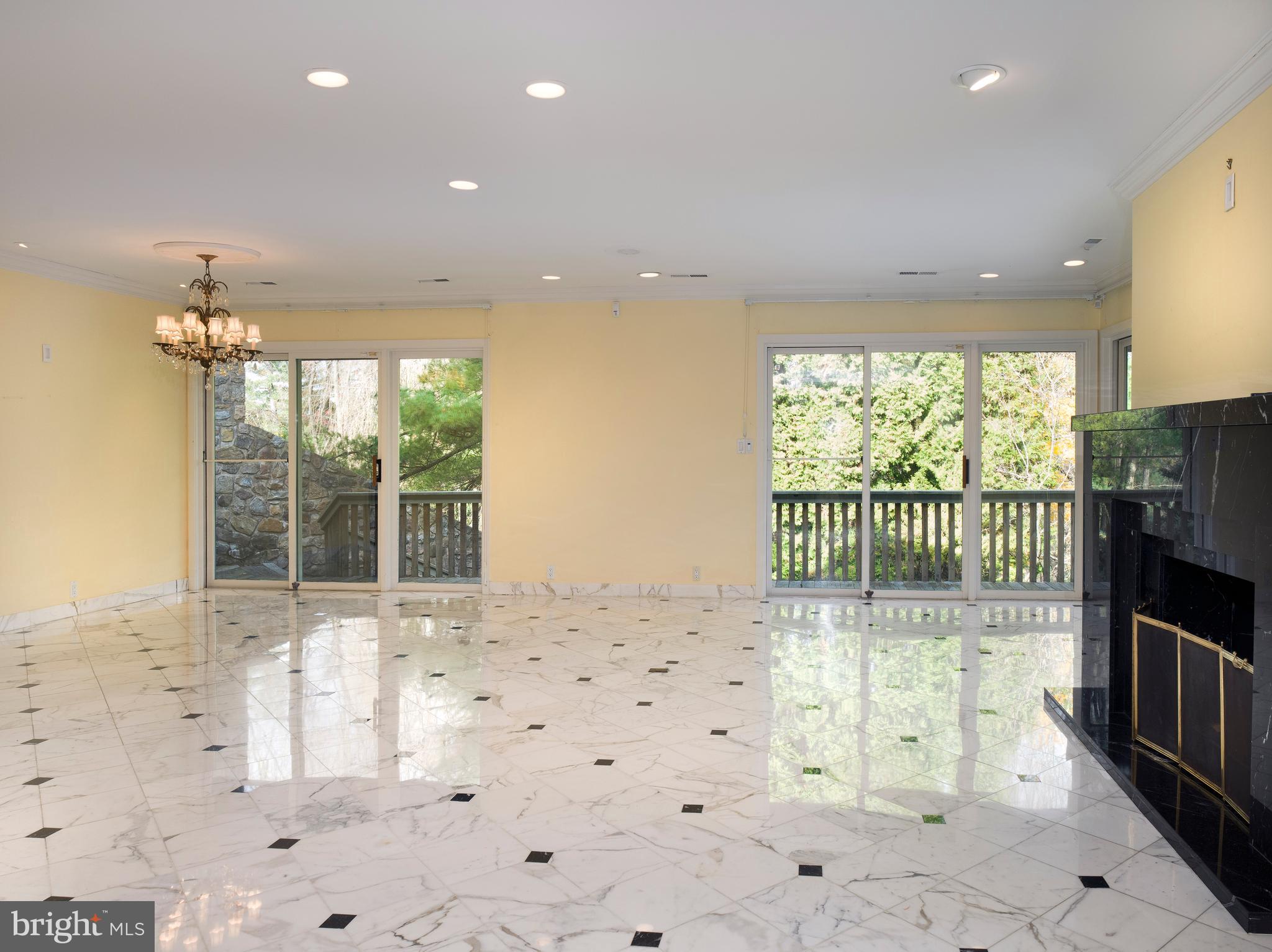 1270 ROUND HILL ROAD