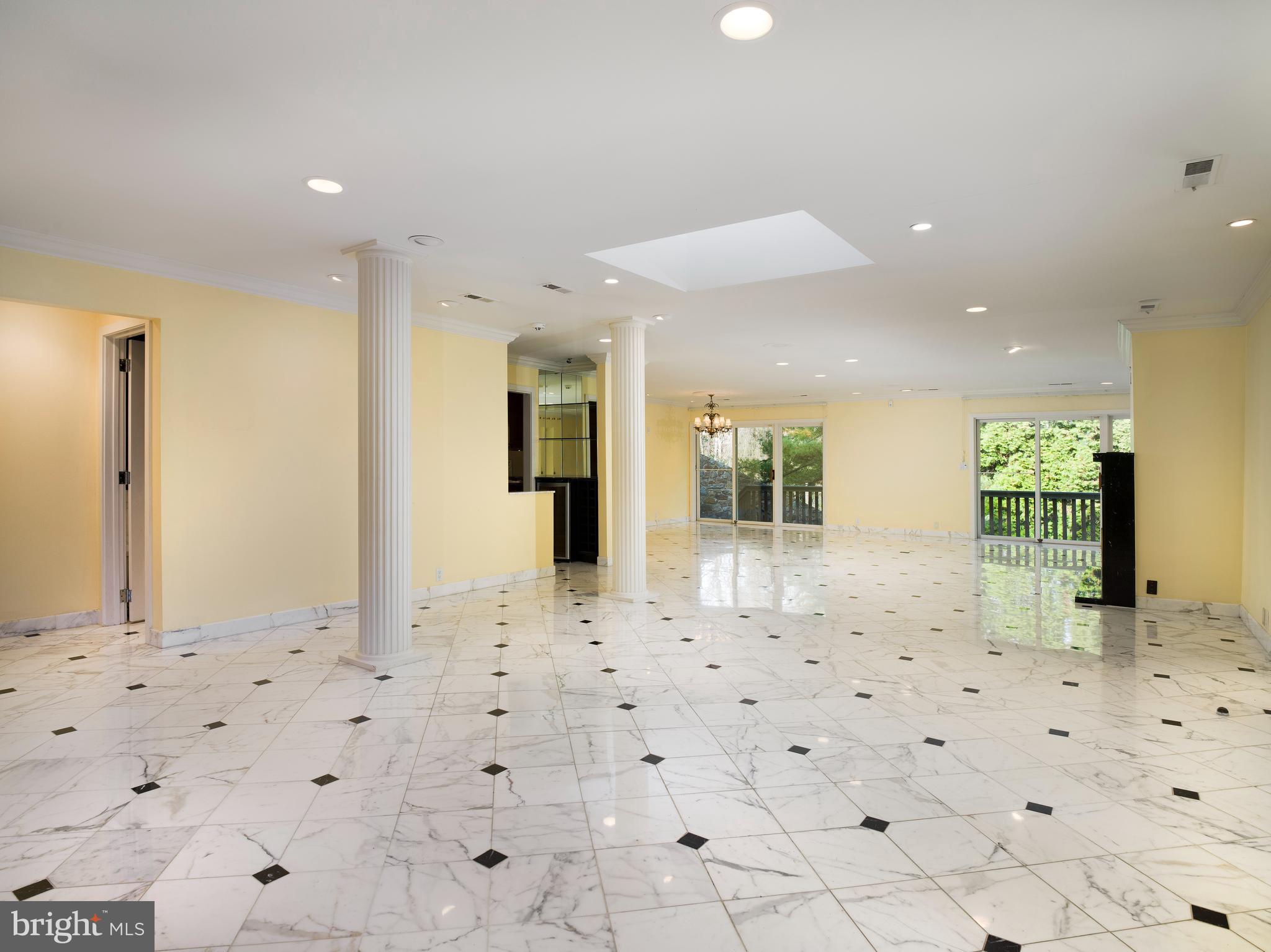 1270 ROUND HILL ROAD
