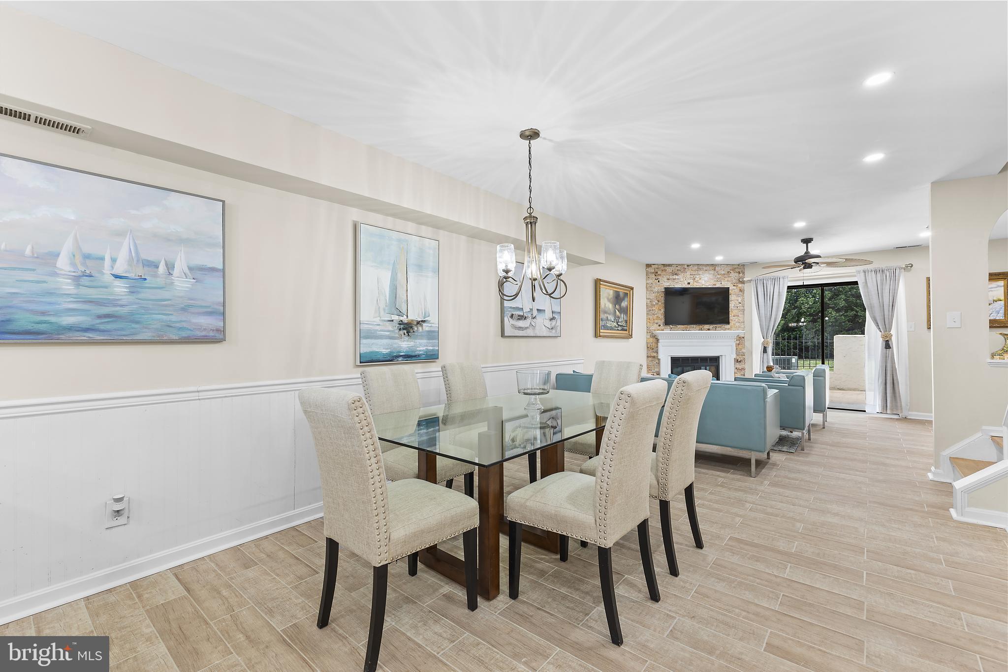 QUEENS LANDING - Residential