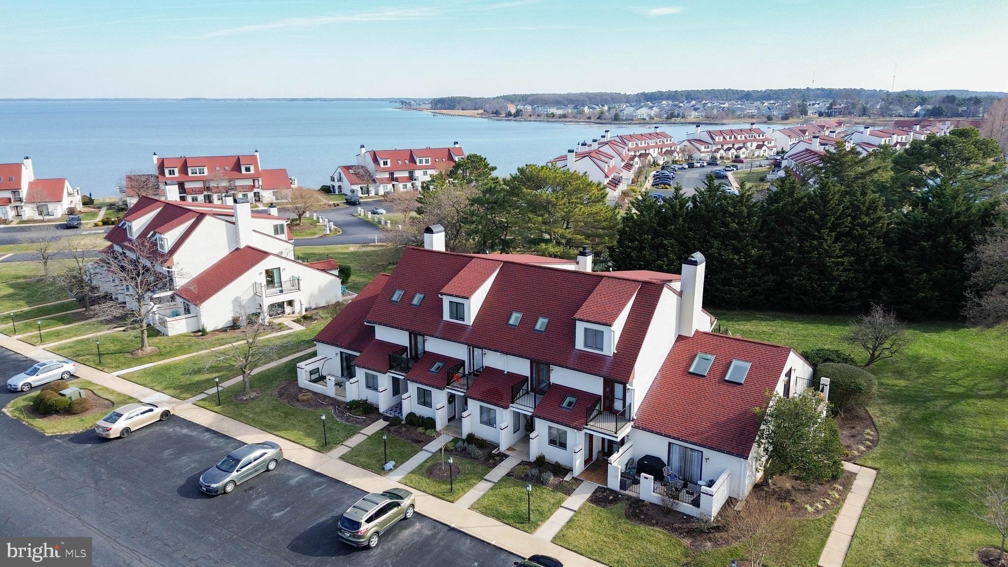 QUEENS LANDING - Residential