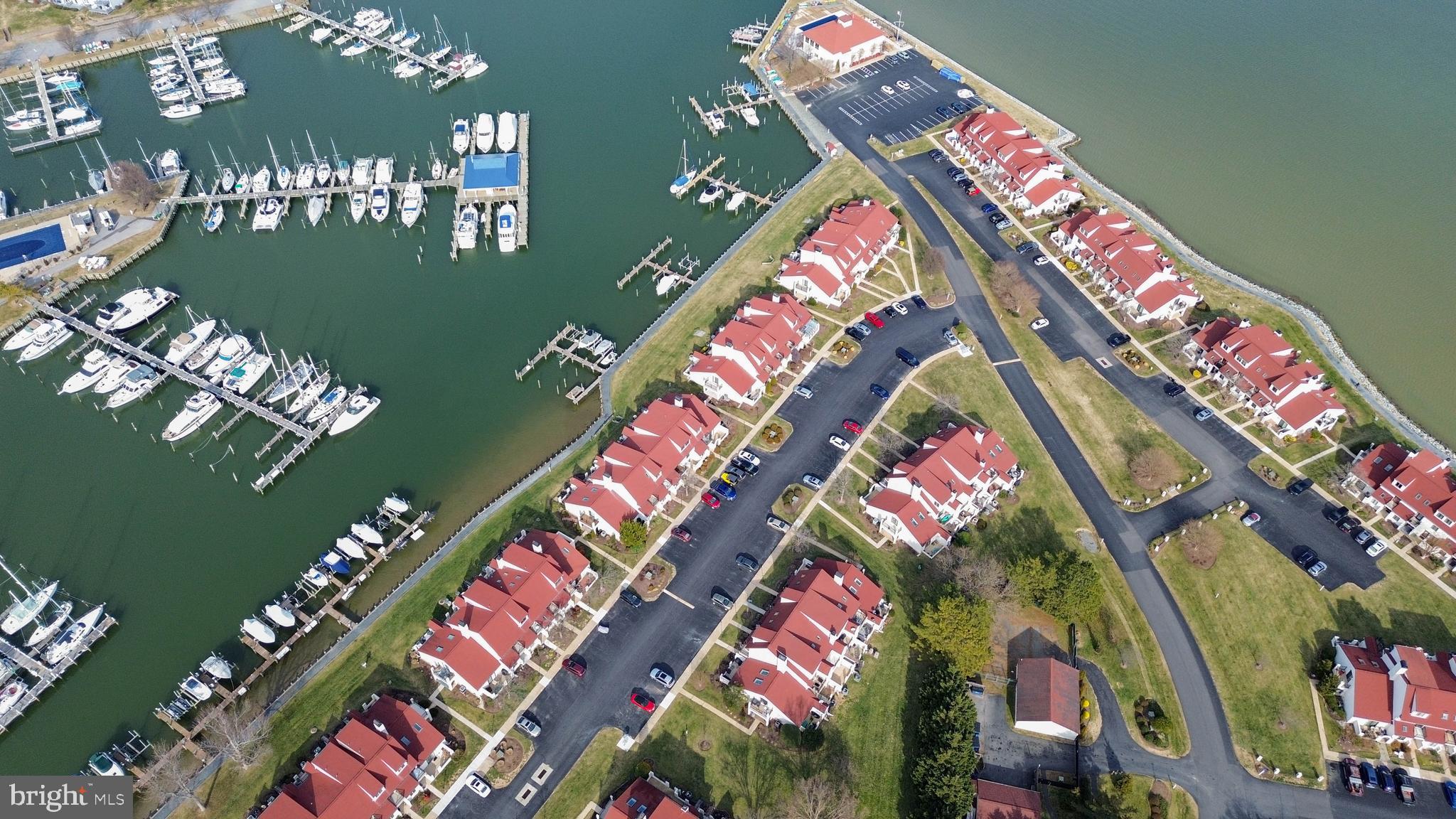 QUEENS LANDING - Residential