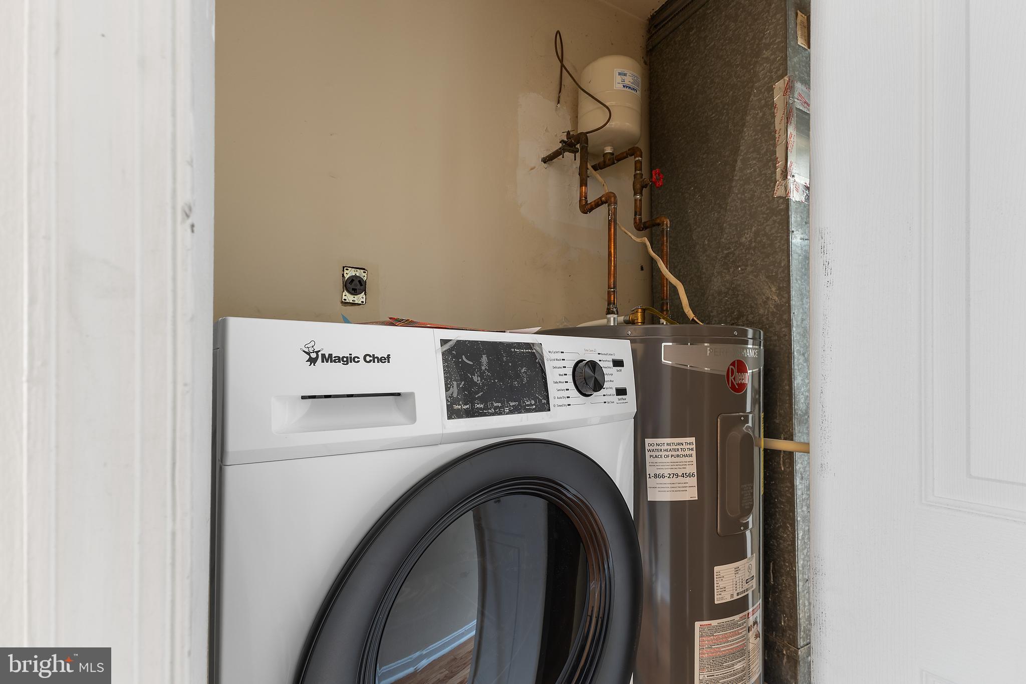 QUEENS LANDING - Residential