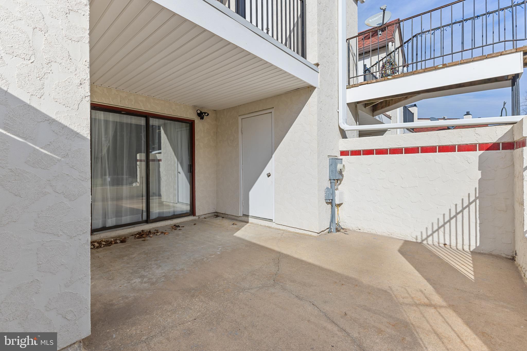 QUEENS LANDING - Residential