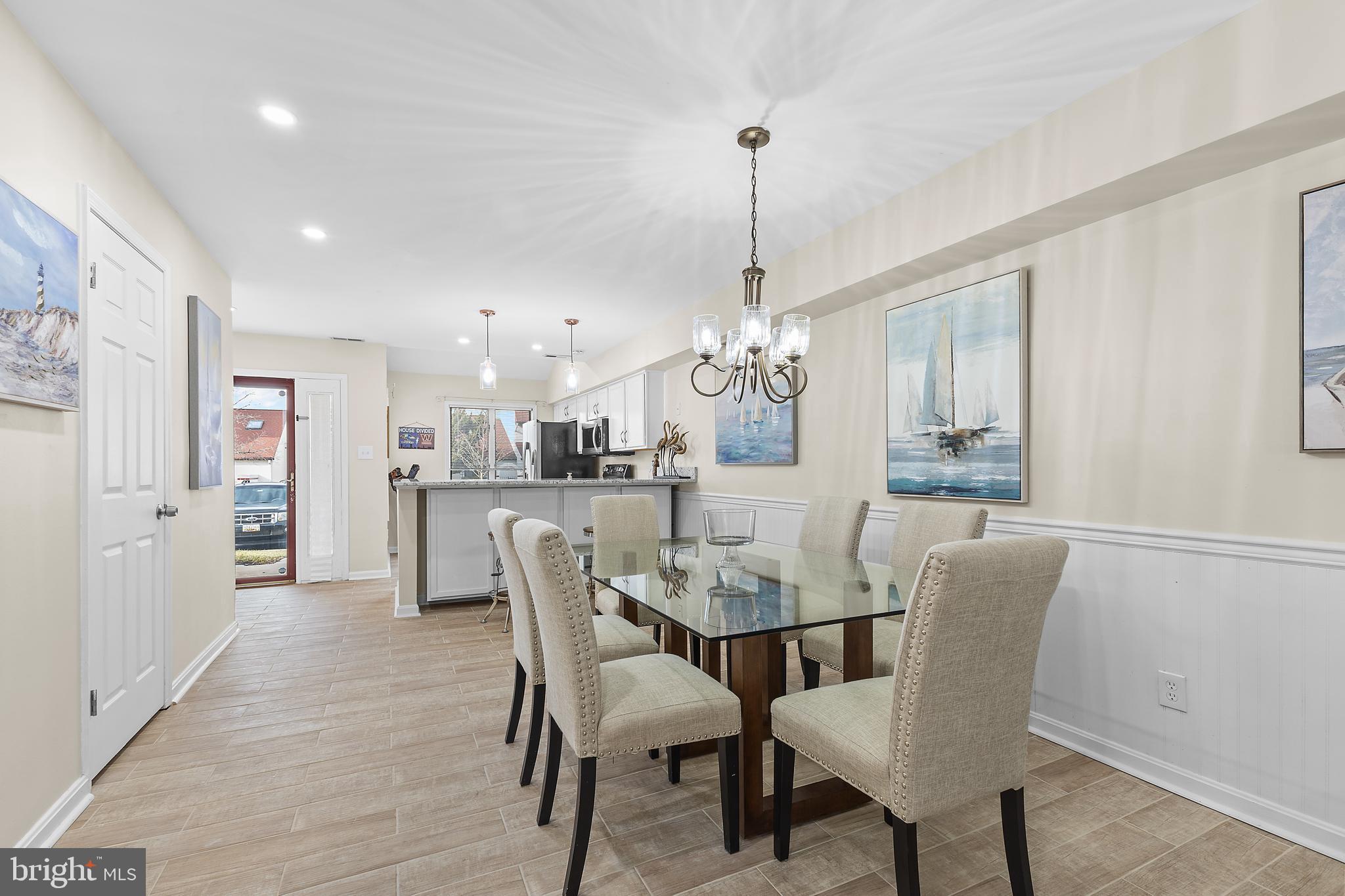 QUEENS LANDING - Residential