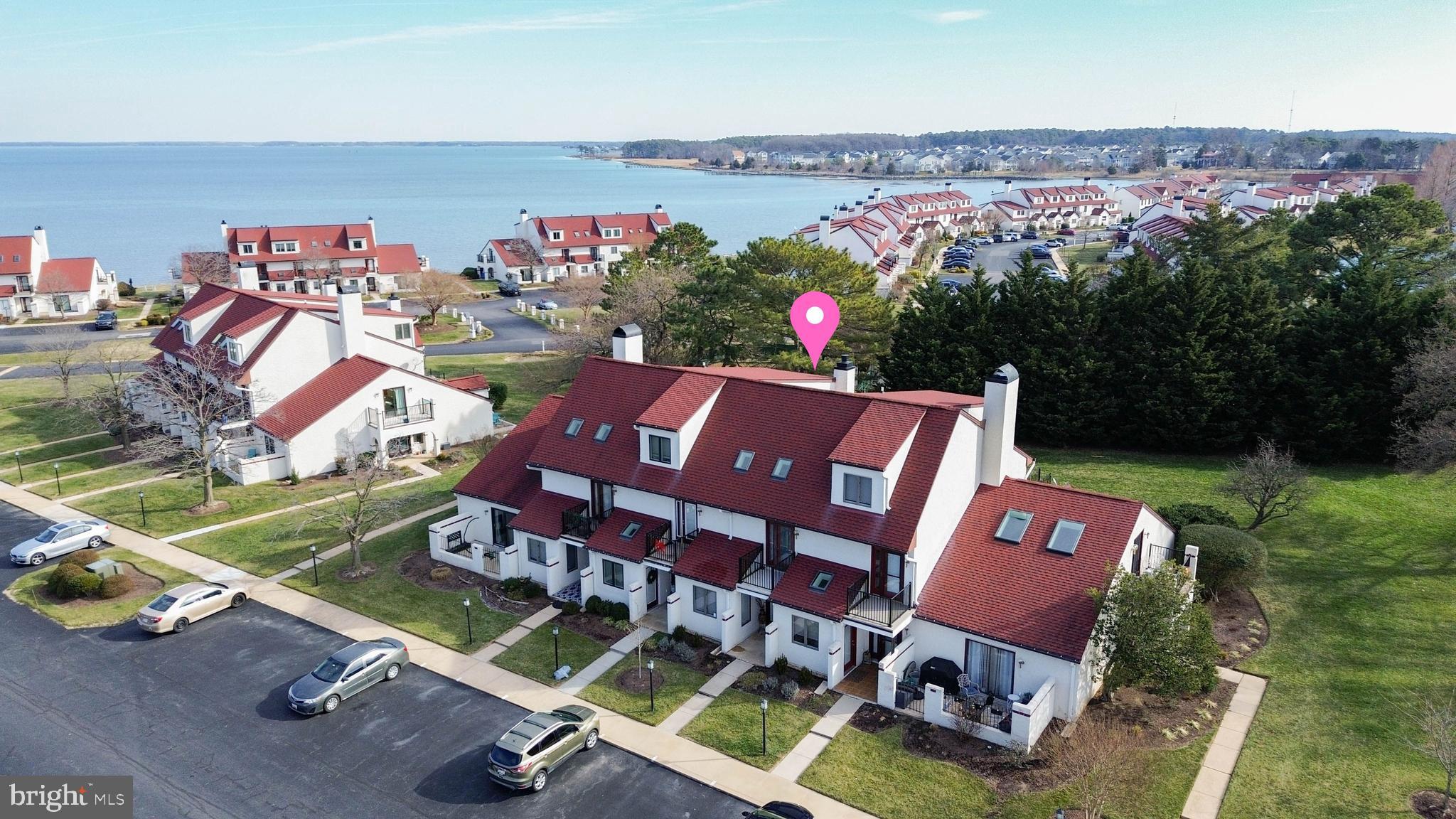 QUEENS LANDING - Residential