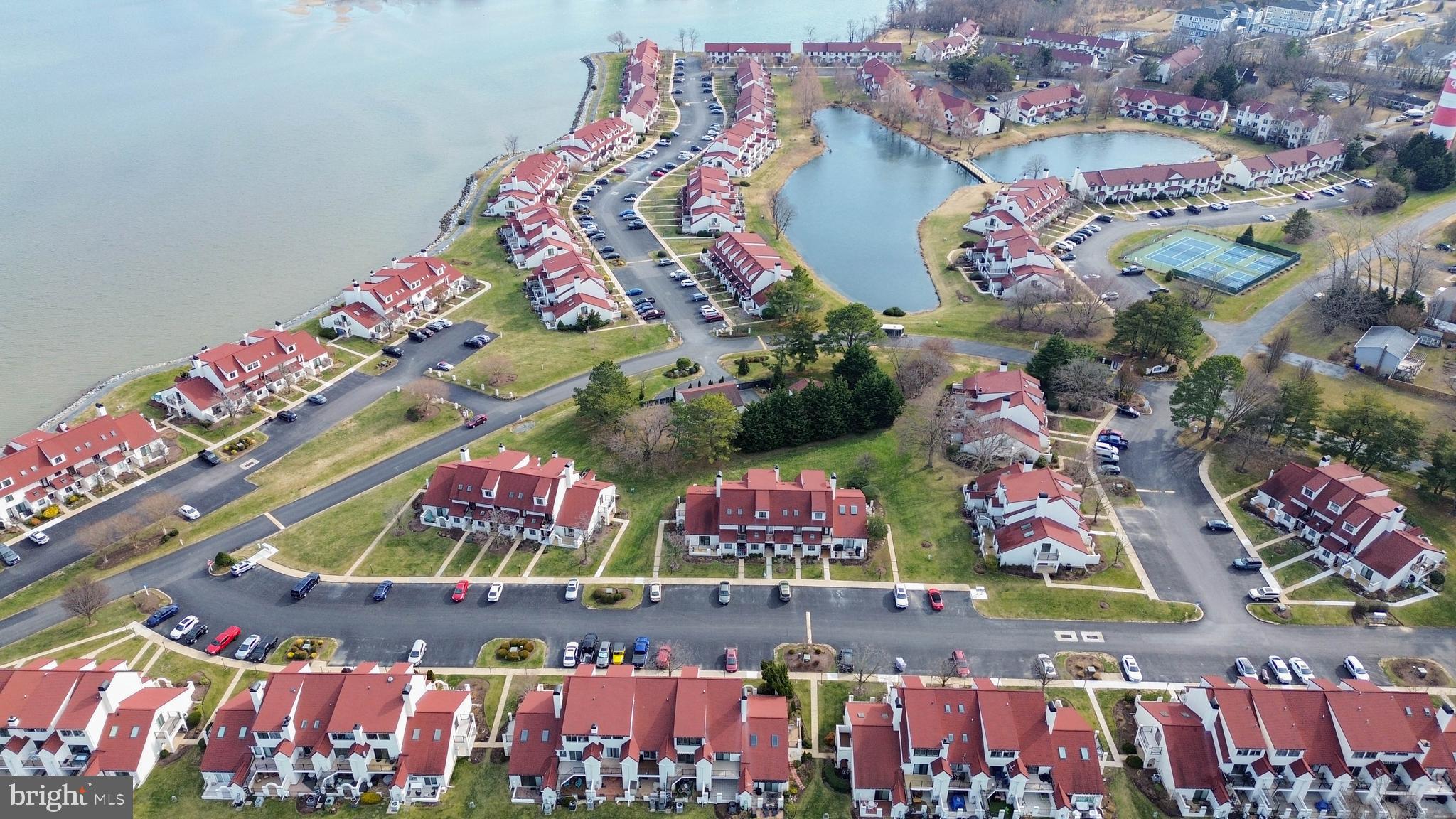 QUEENS LANDING - Residential