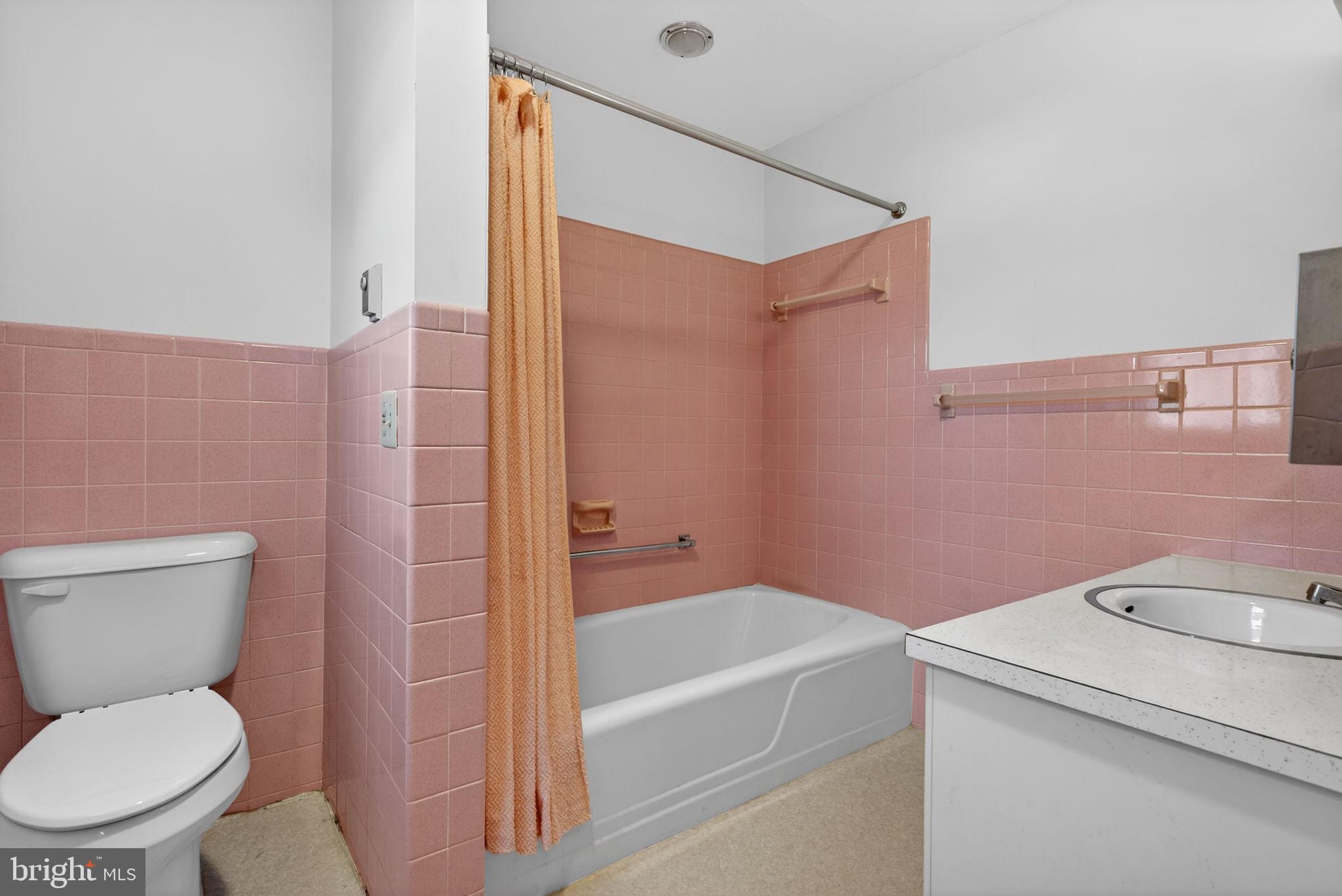 KARINCHVILLE - Residential