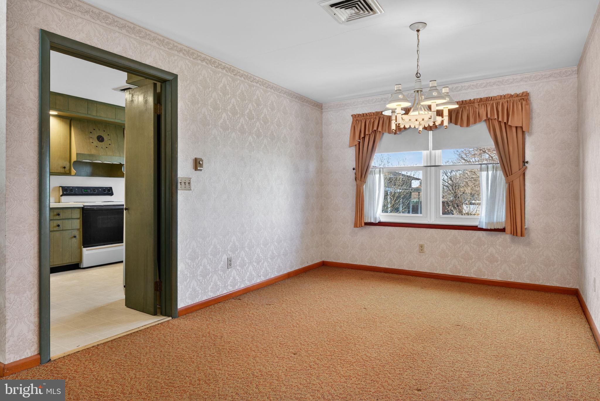 KARINCHVILLE - Residential