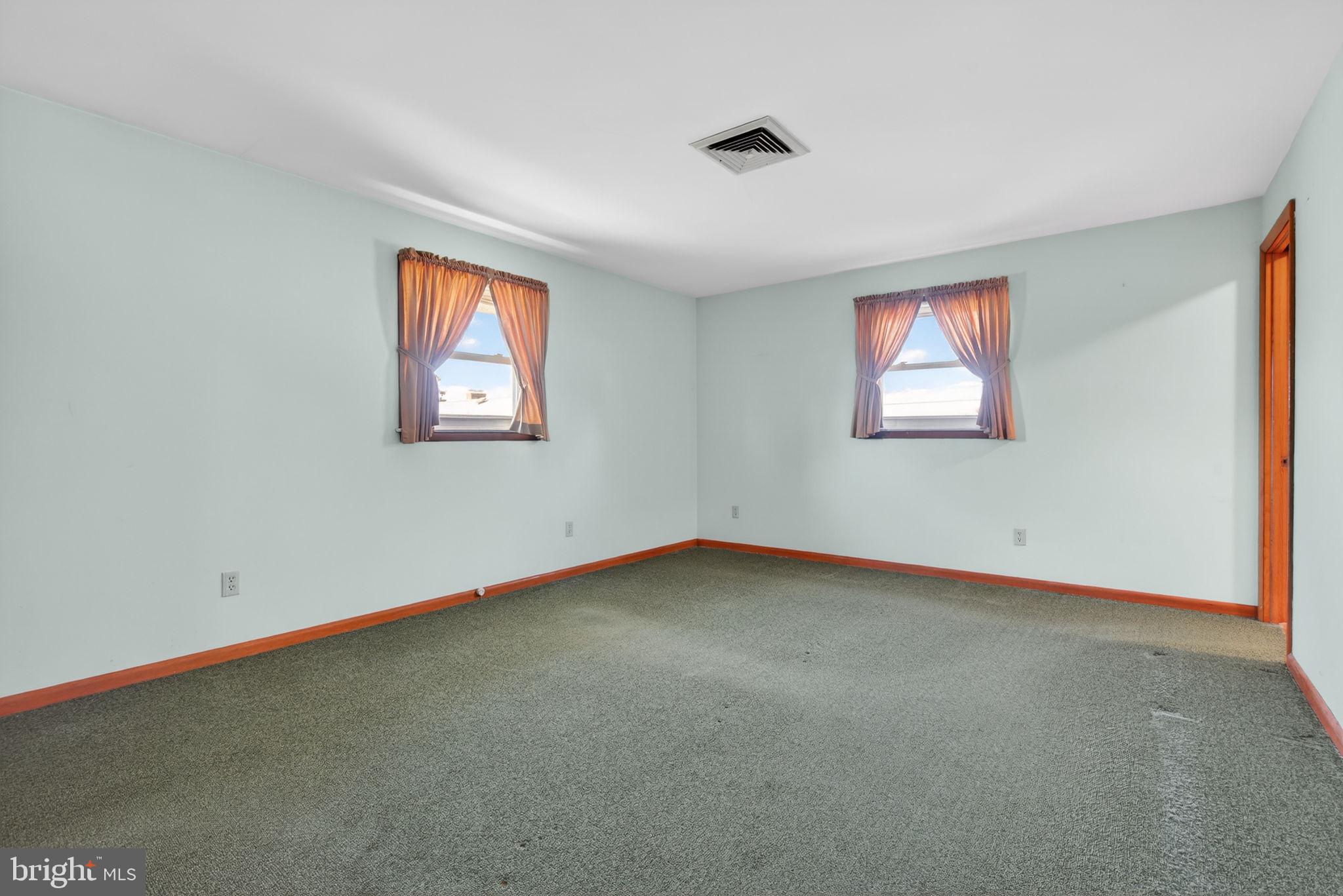 KARINCHVILLE - Residential