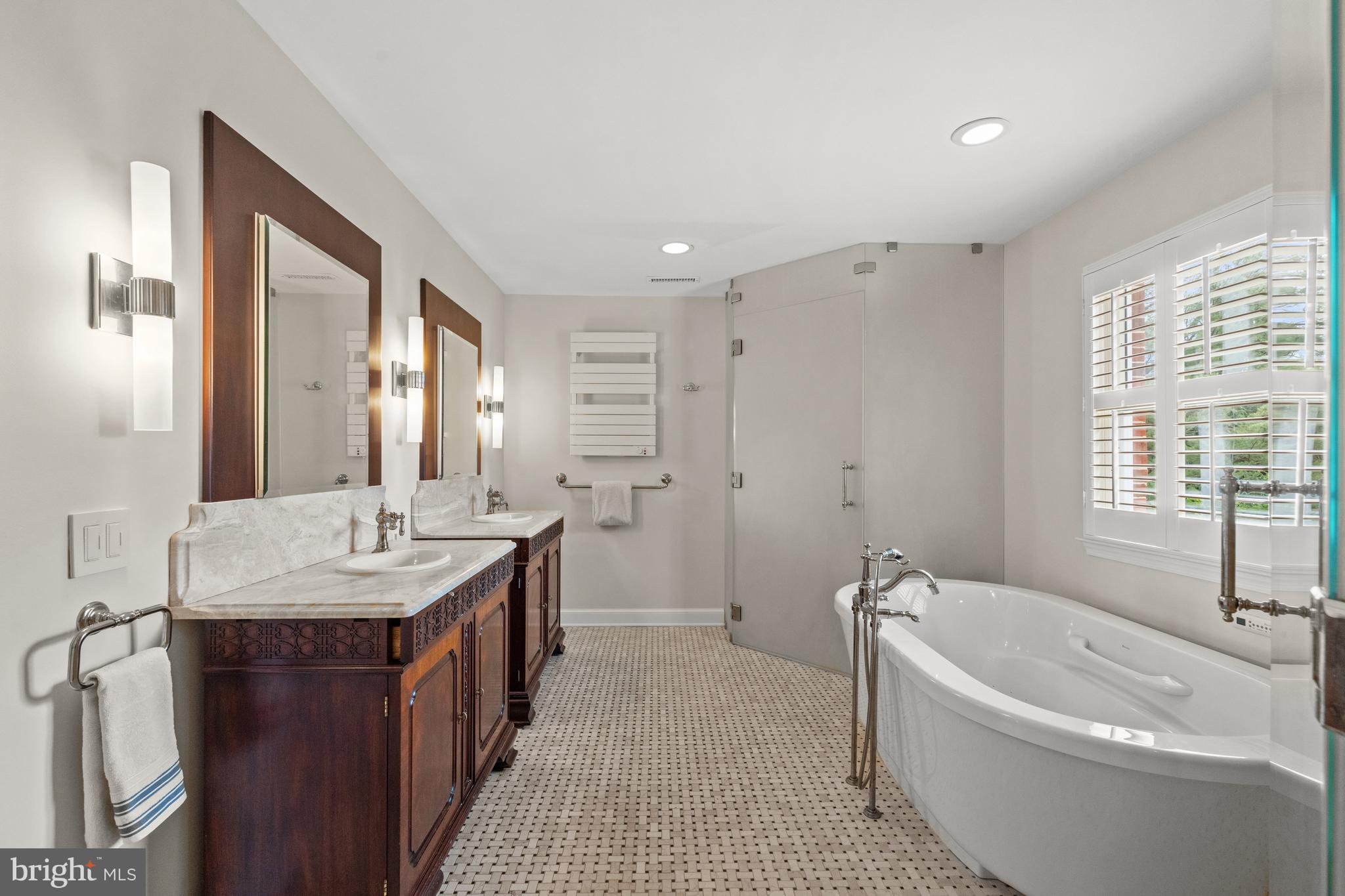 CONDON MANOR OF MCLEAN - Residential