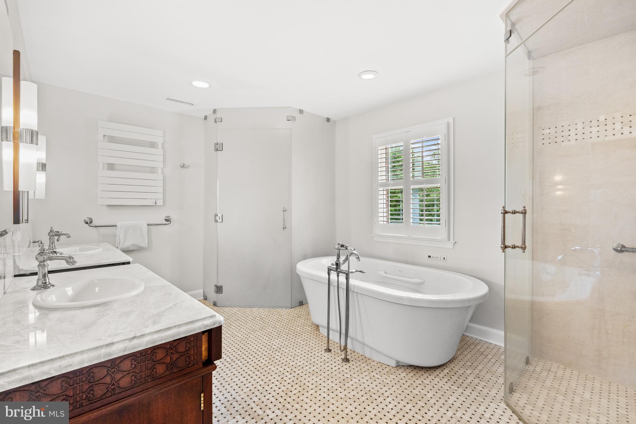 CONDON MANOR OF MCLEAN - Residential