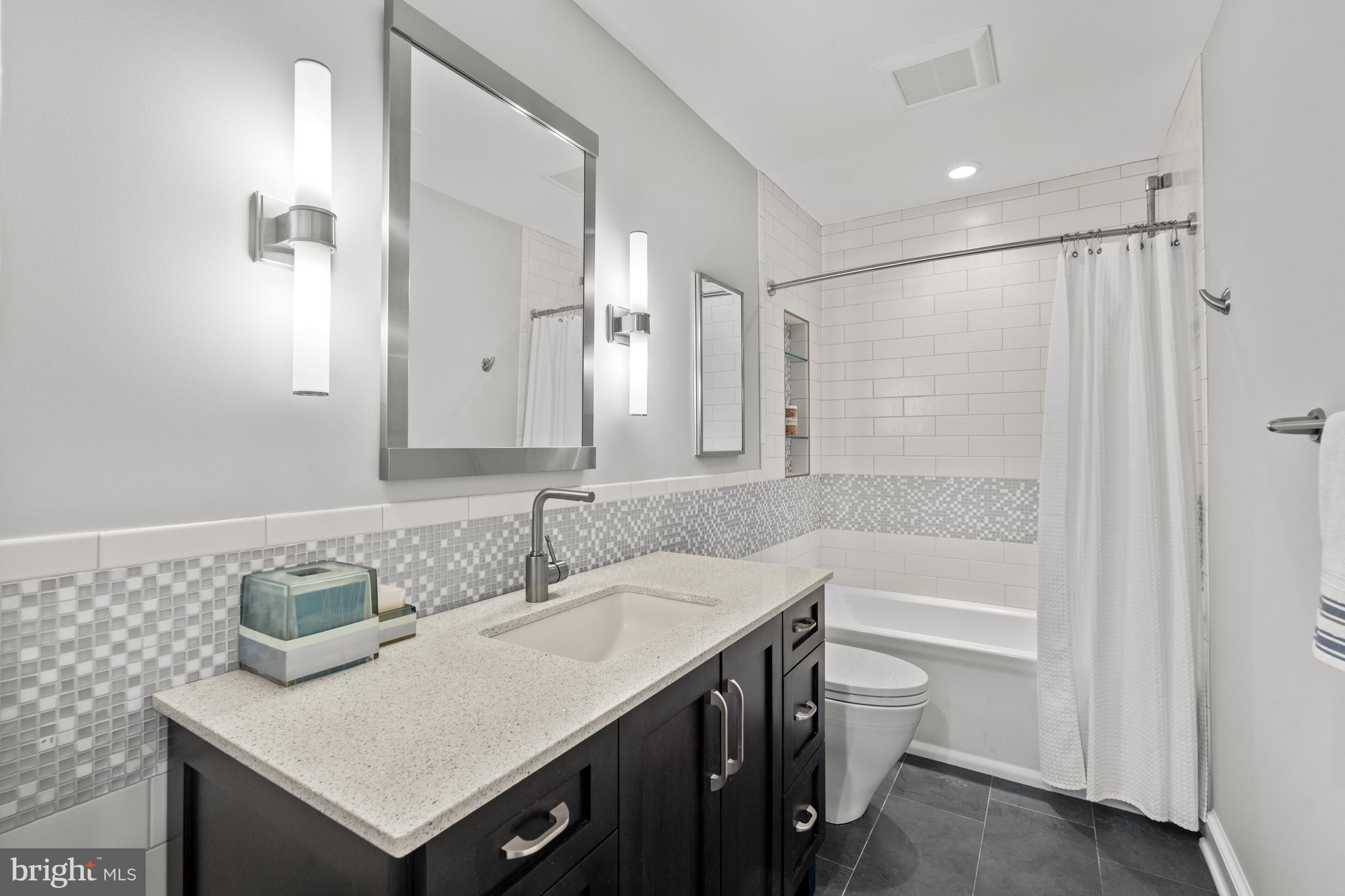 CONDON MANOR OF MCLEAN - Residential