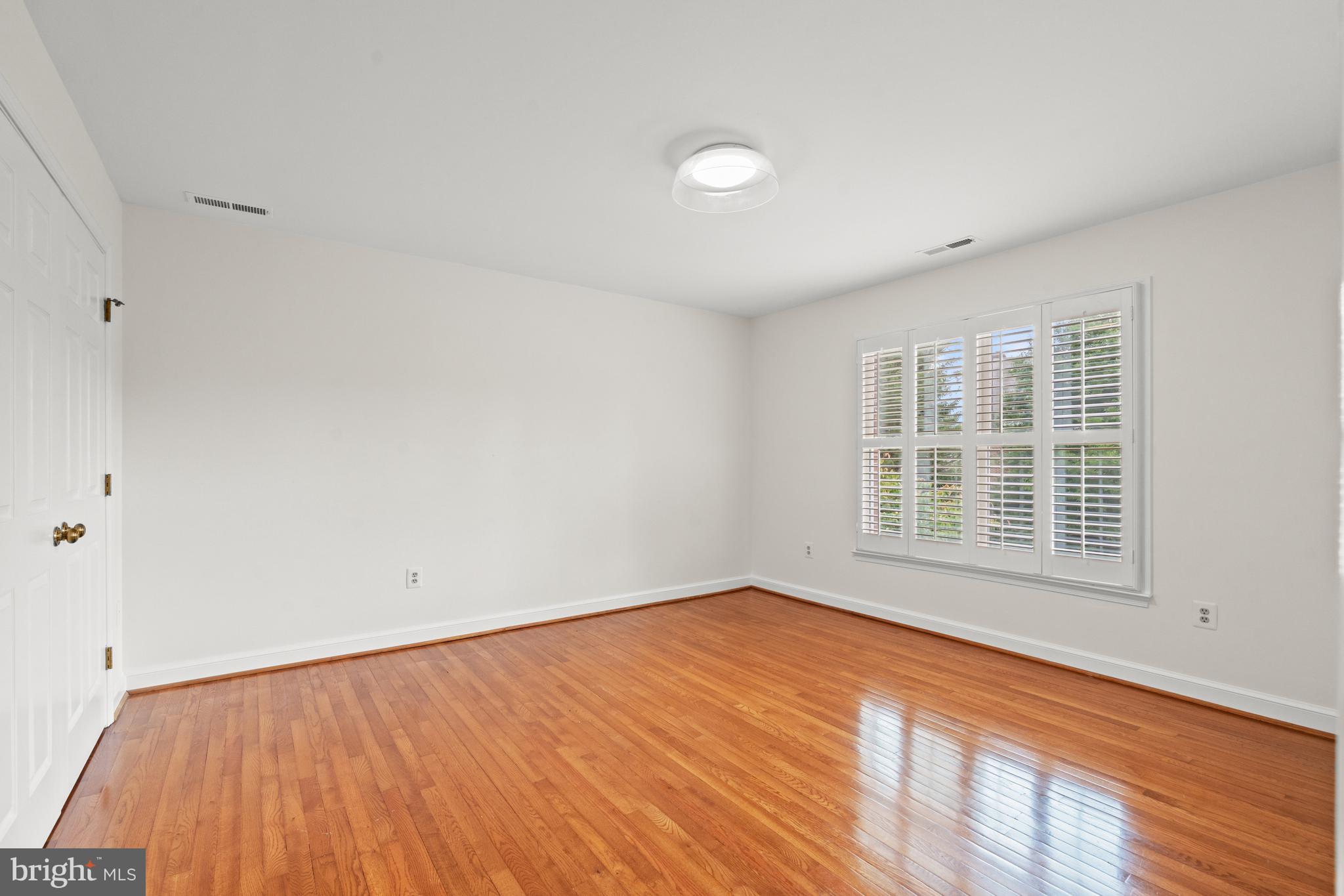 CONDON MANOR OF MCLEAN - Residential