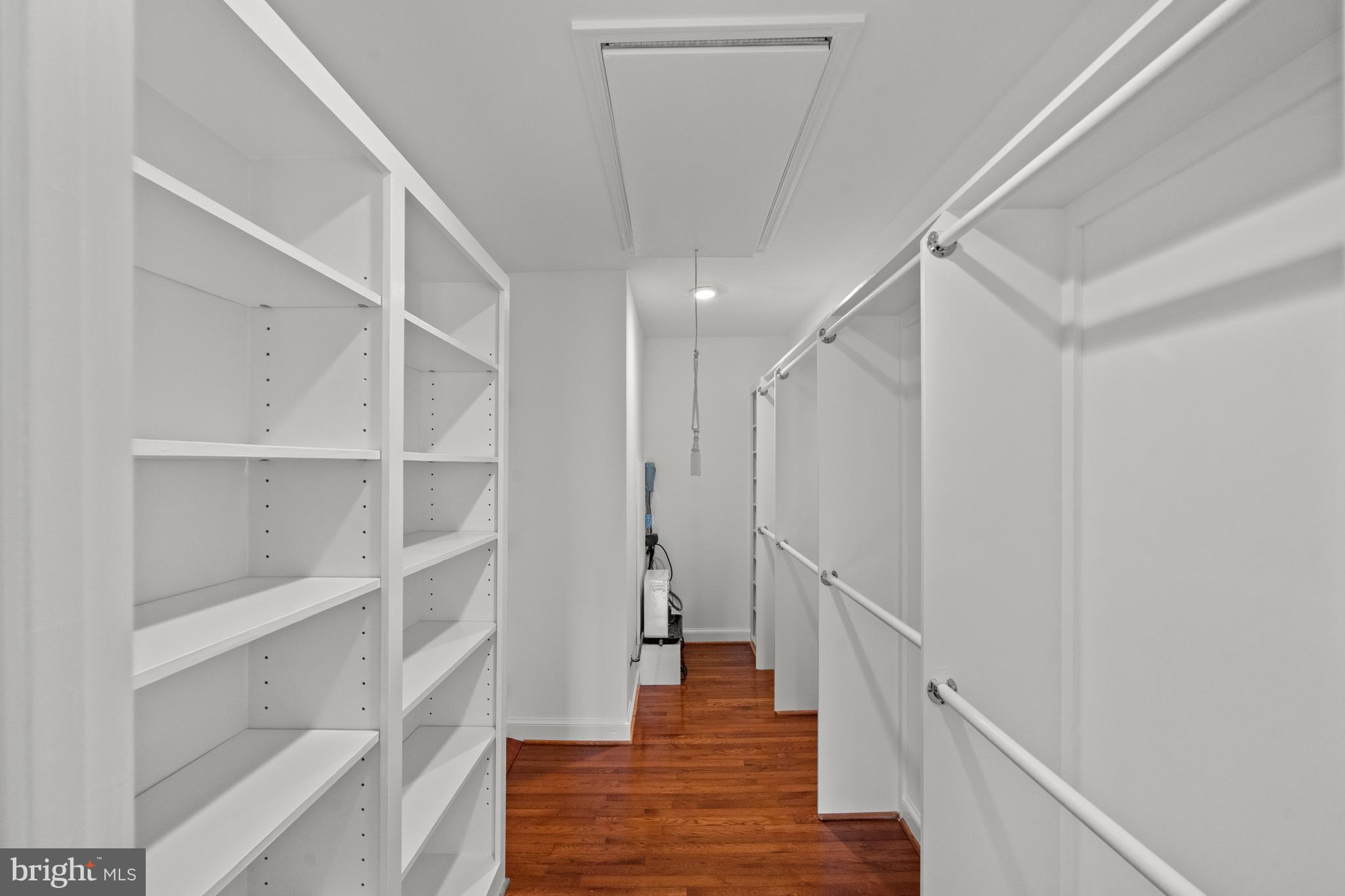 CONDON MANOR OF MCLEAN - Residential