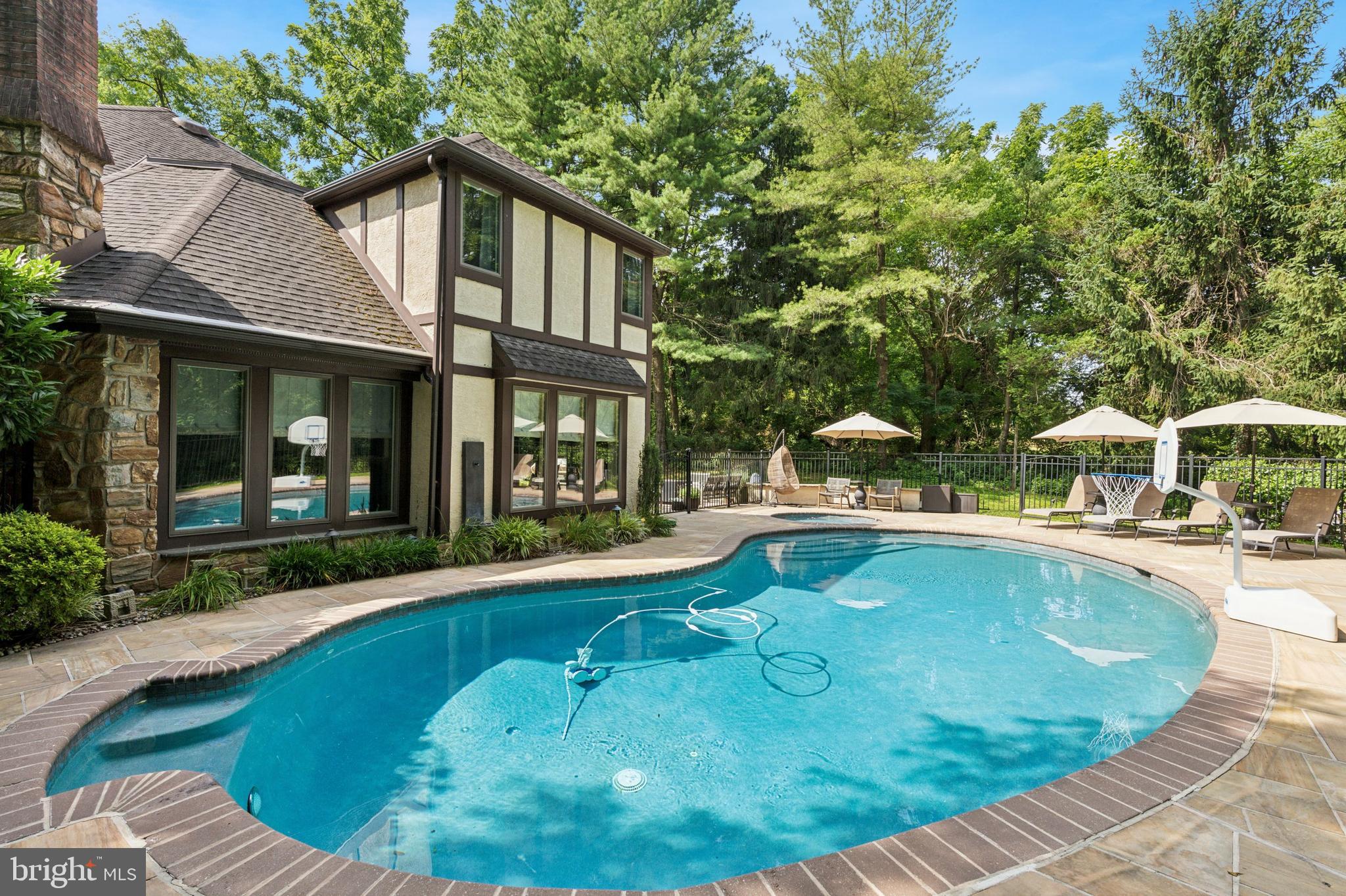 LAFAYETTE HILL - Residential