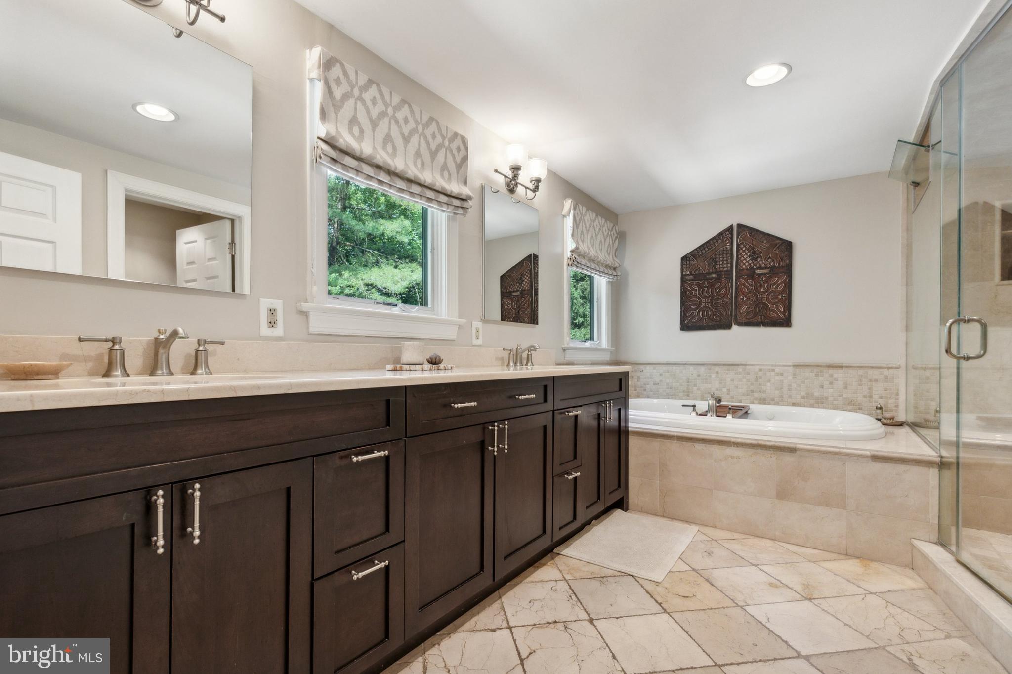 LAFAYETTE HILL - Residential