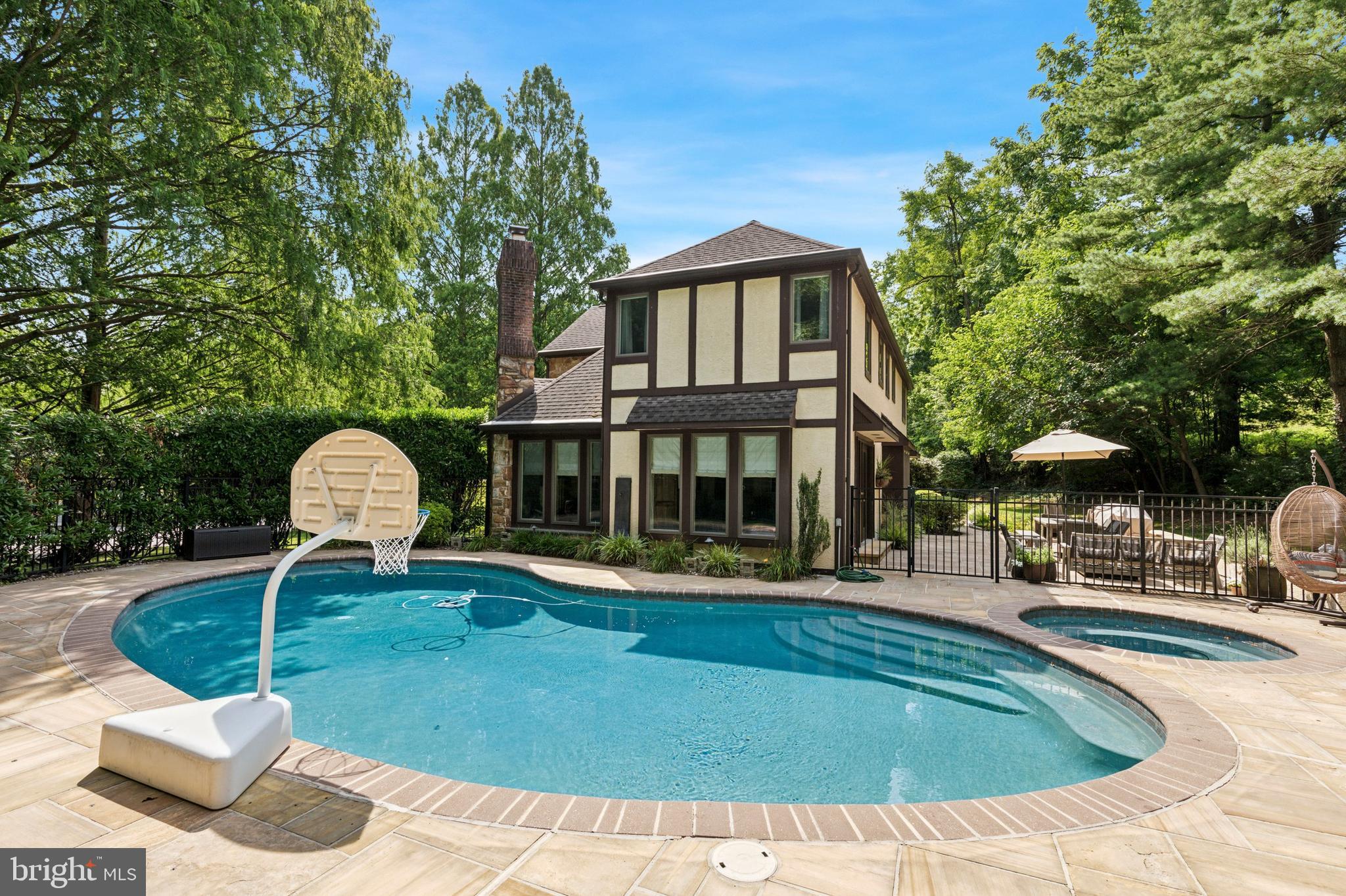 LAFAYETTE HILL - Residential