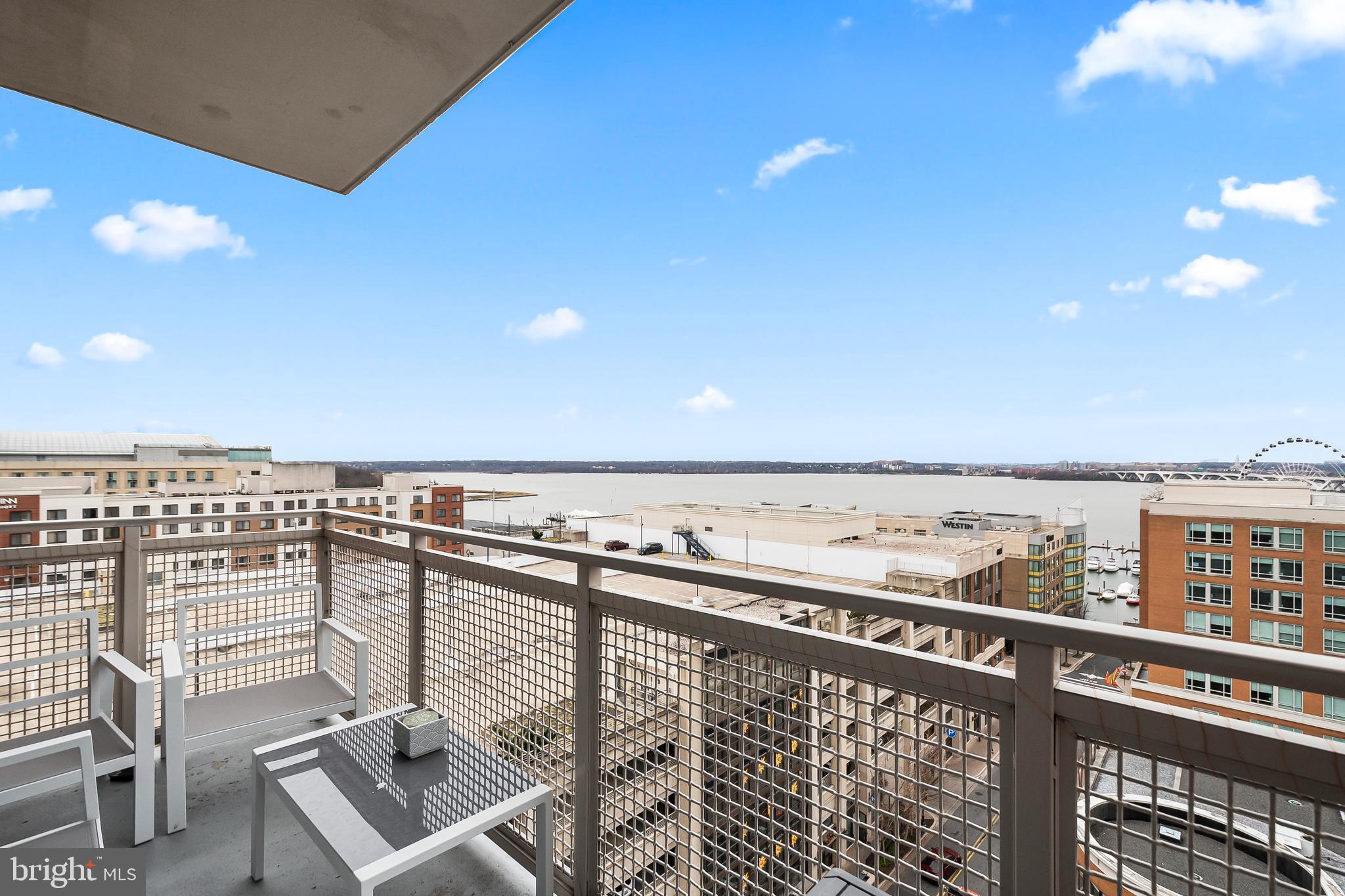 NATIONAL HARBOR - Residential Lease