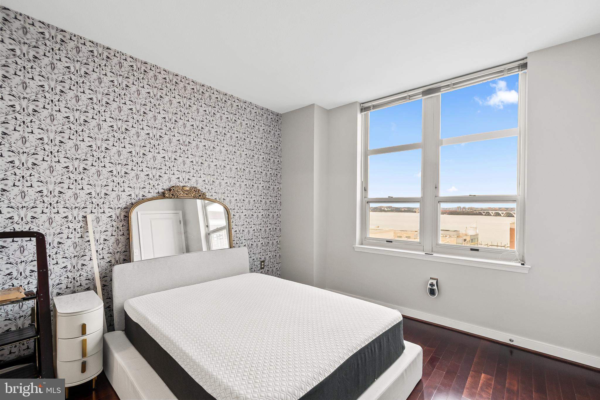 NATIONAL HARBOR - Residential Lease