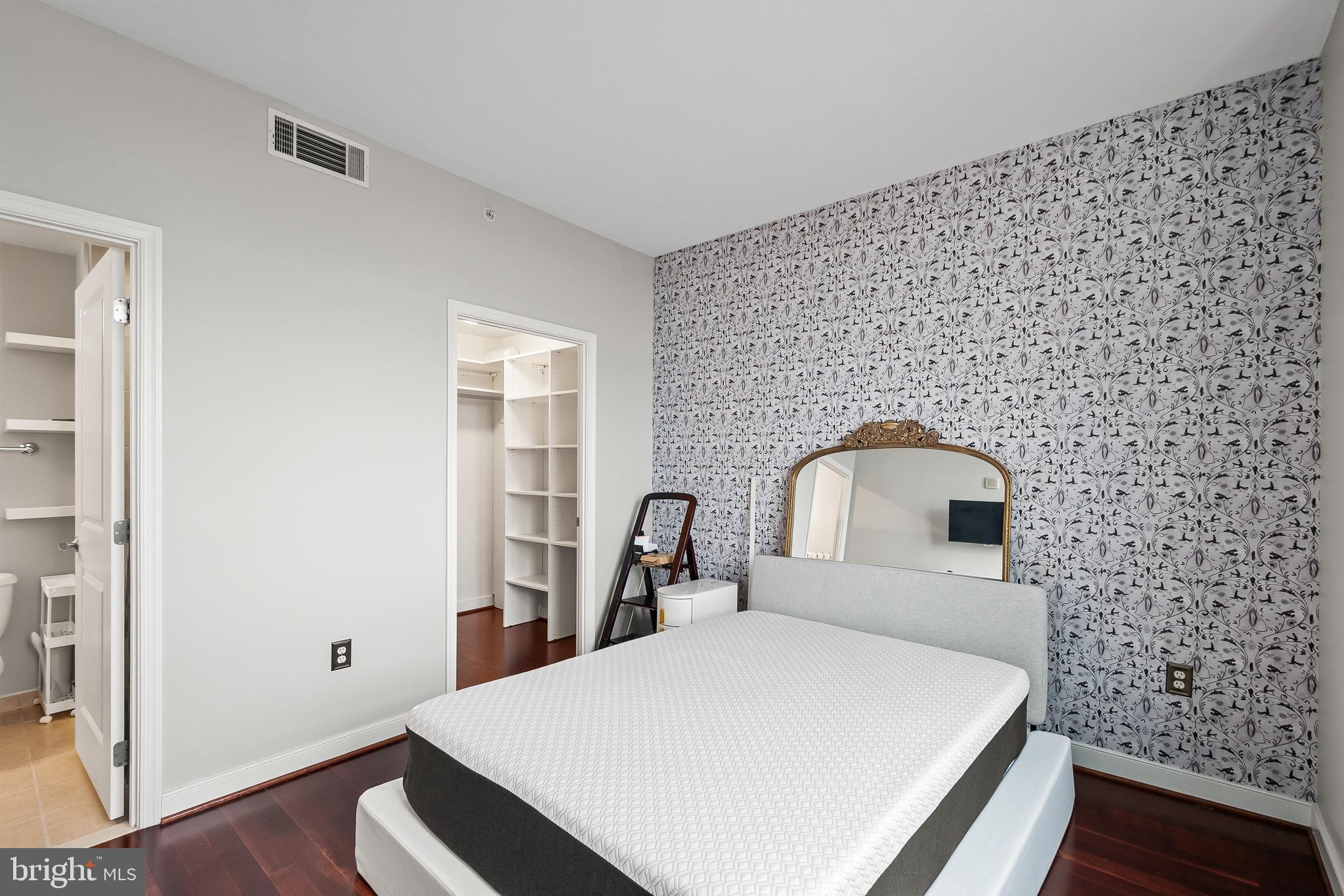 NATIONAL HARBOR - Residential Lease