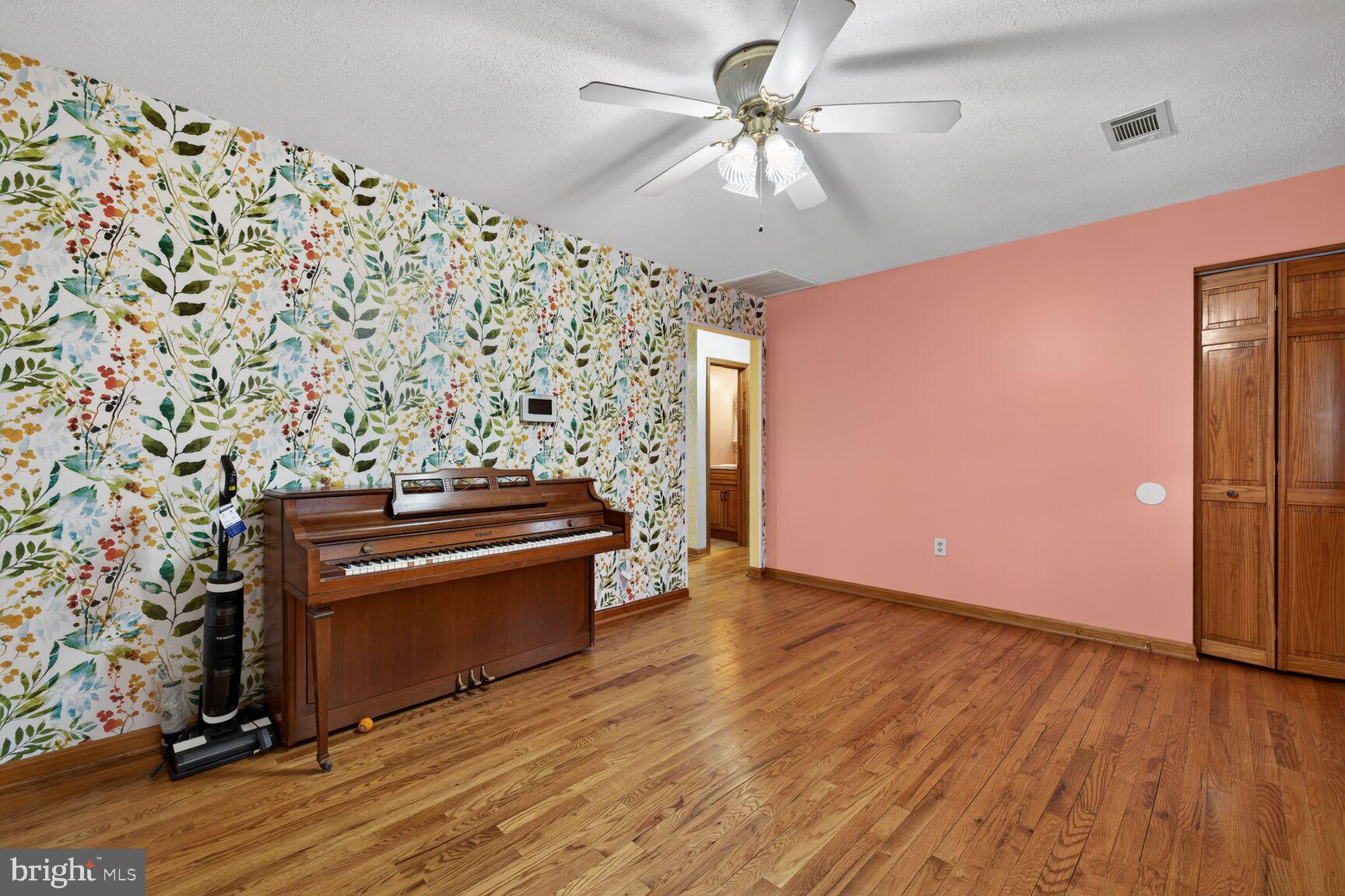 BRUNSWICK HEIGHTS - Residential