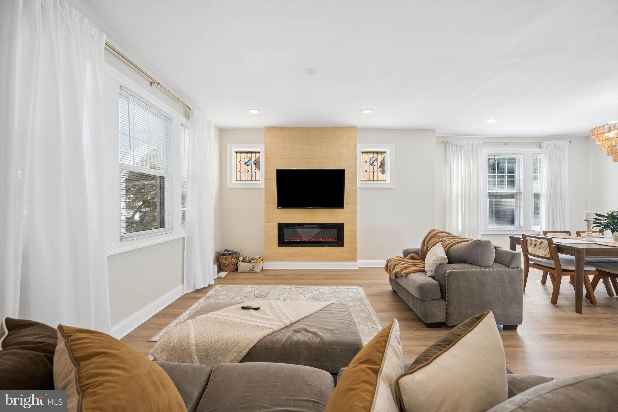 3013 CLEARVIEW AVENUE