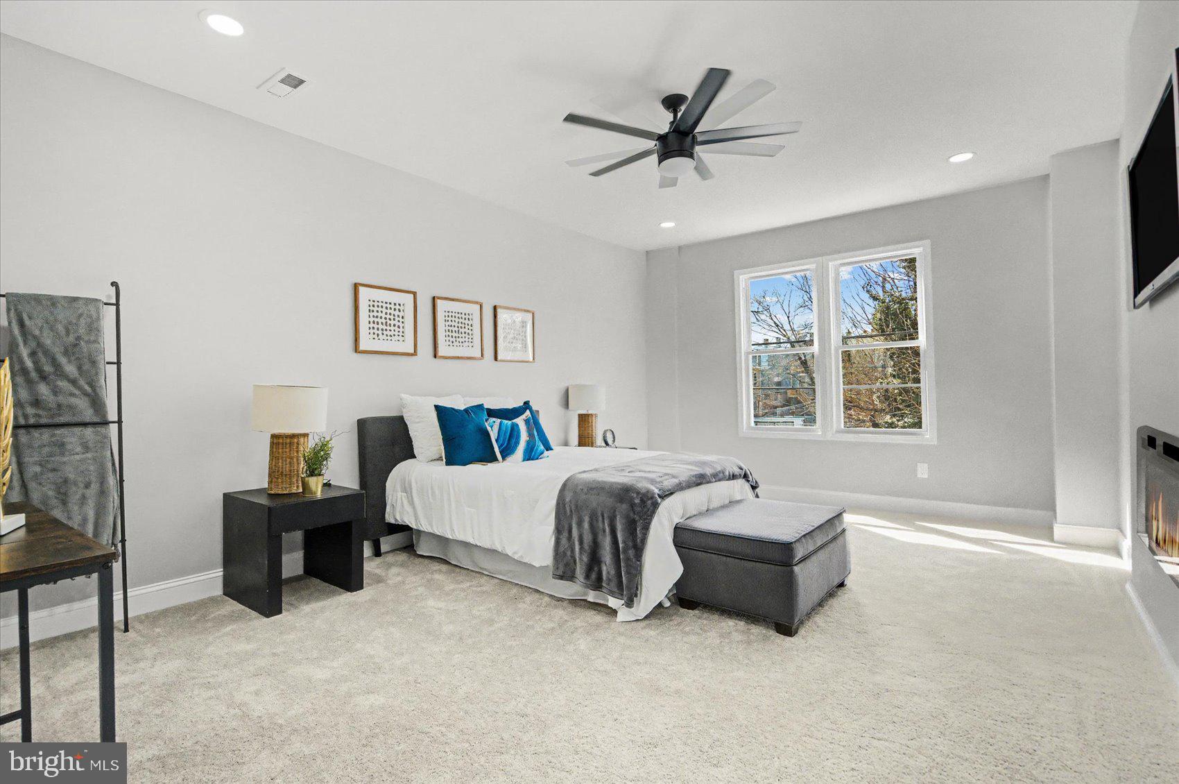 MONDAWMIN - Residential