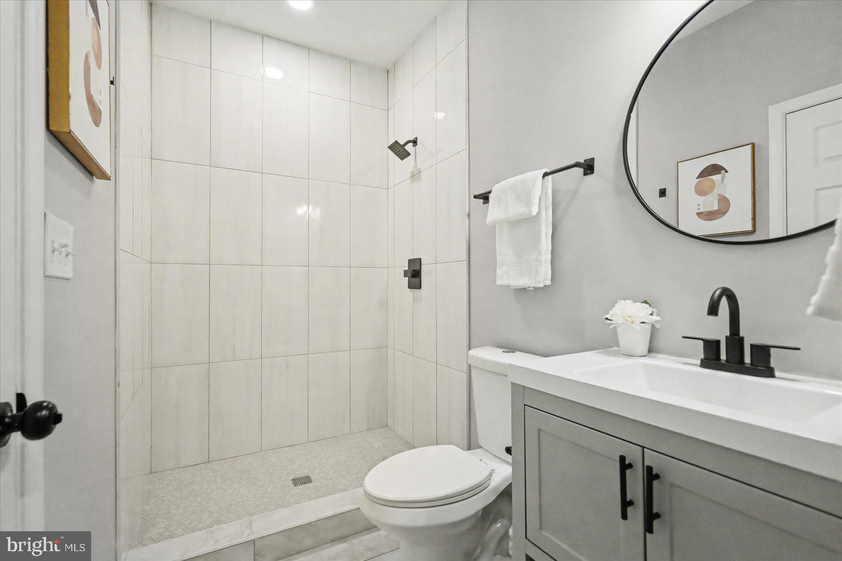 MONDAWMIN - Residential