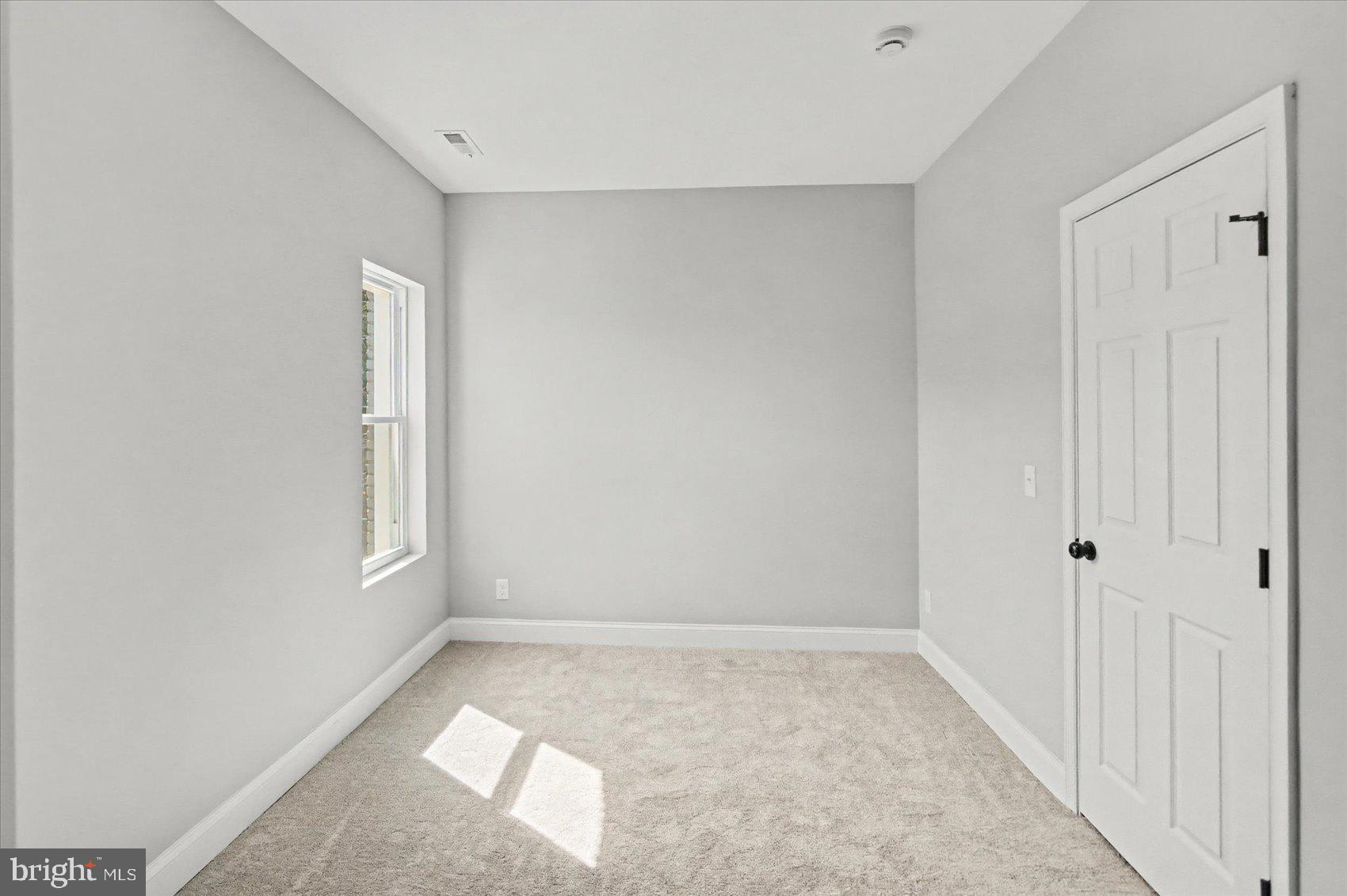 MONDAWMIN - Residential