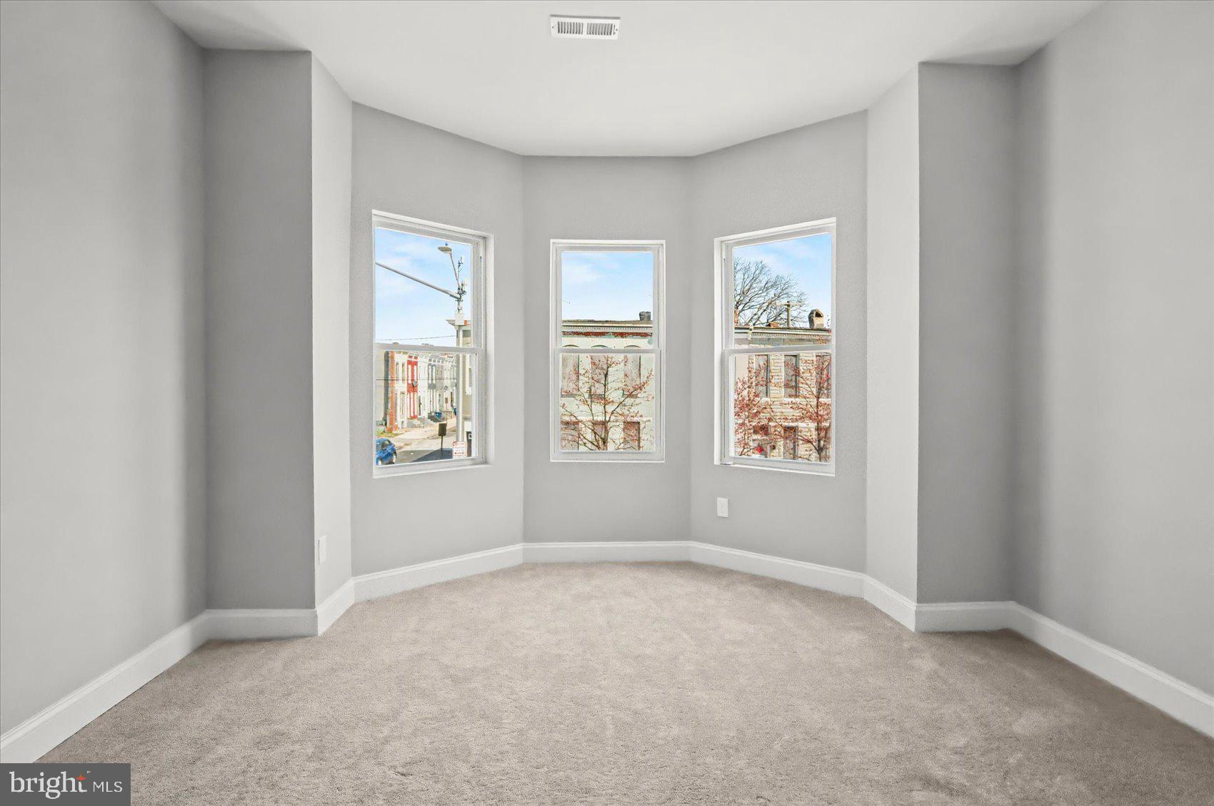 MONDAWMIN - Residential