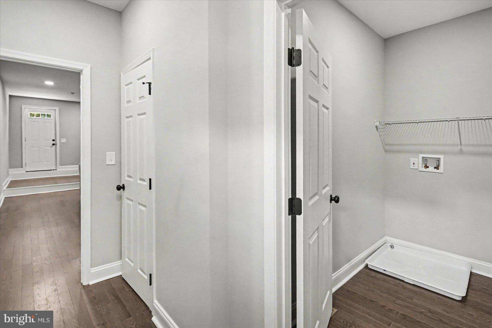 MONDAWMIN - Residential