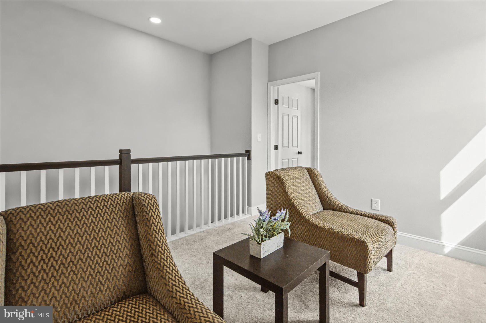 MONDAWMIN - Residential