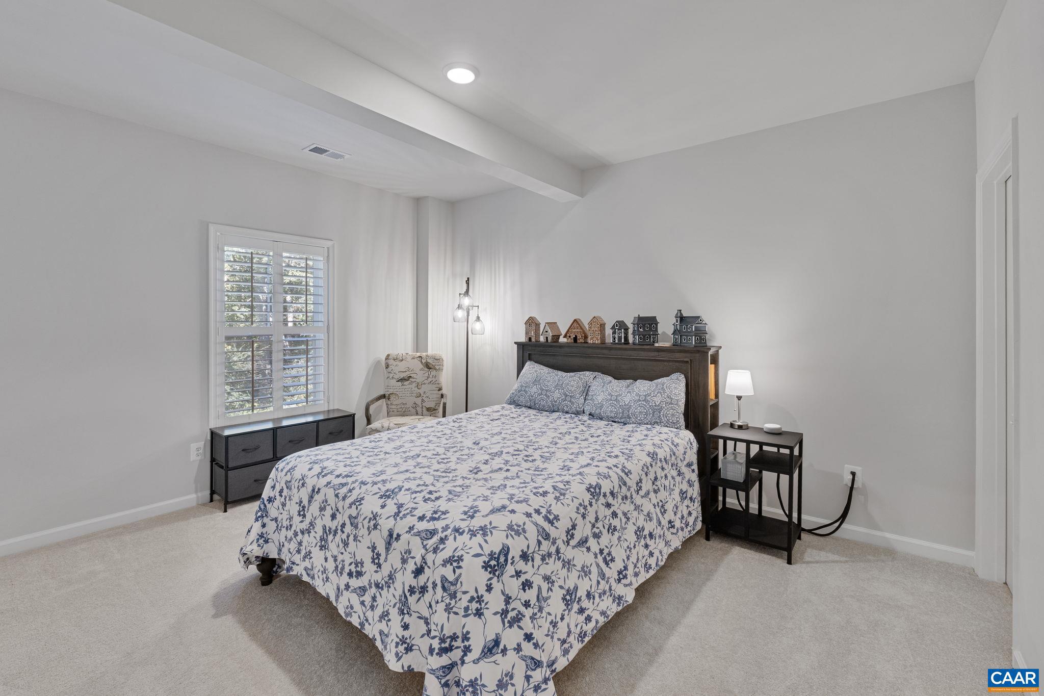 PLEASANT GREEN - Residential