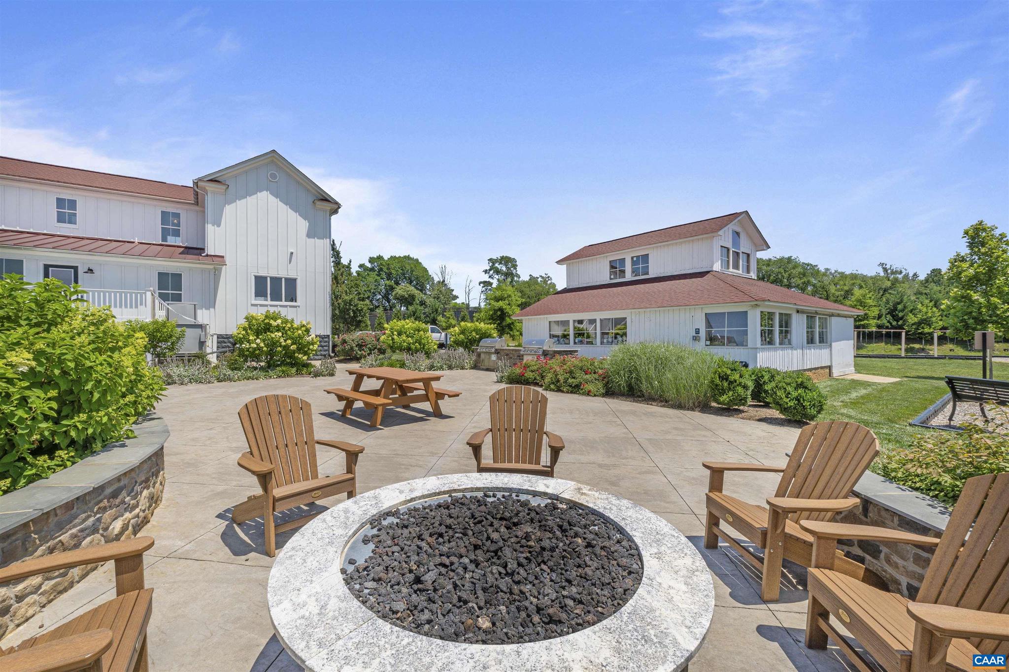 PLEASANT GREEN - Residential