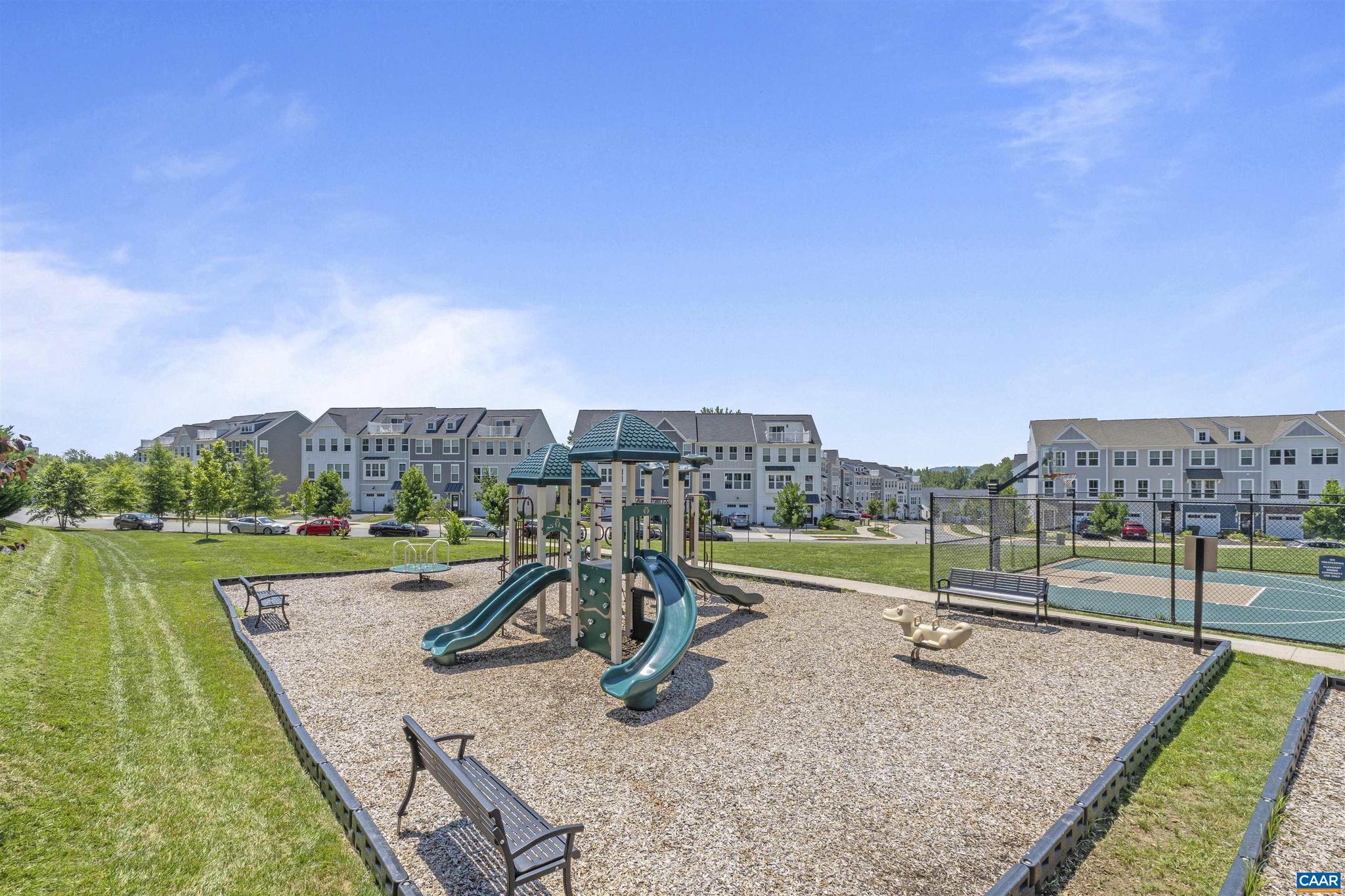 PLEASANT GREEN - Residential