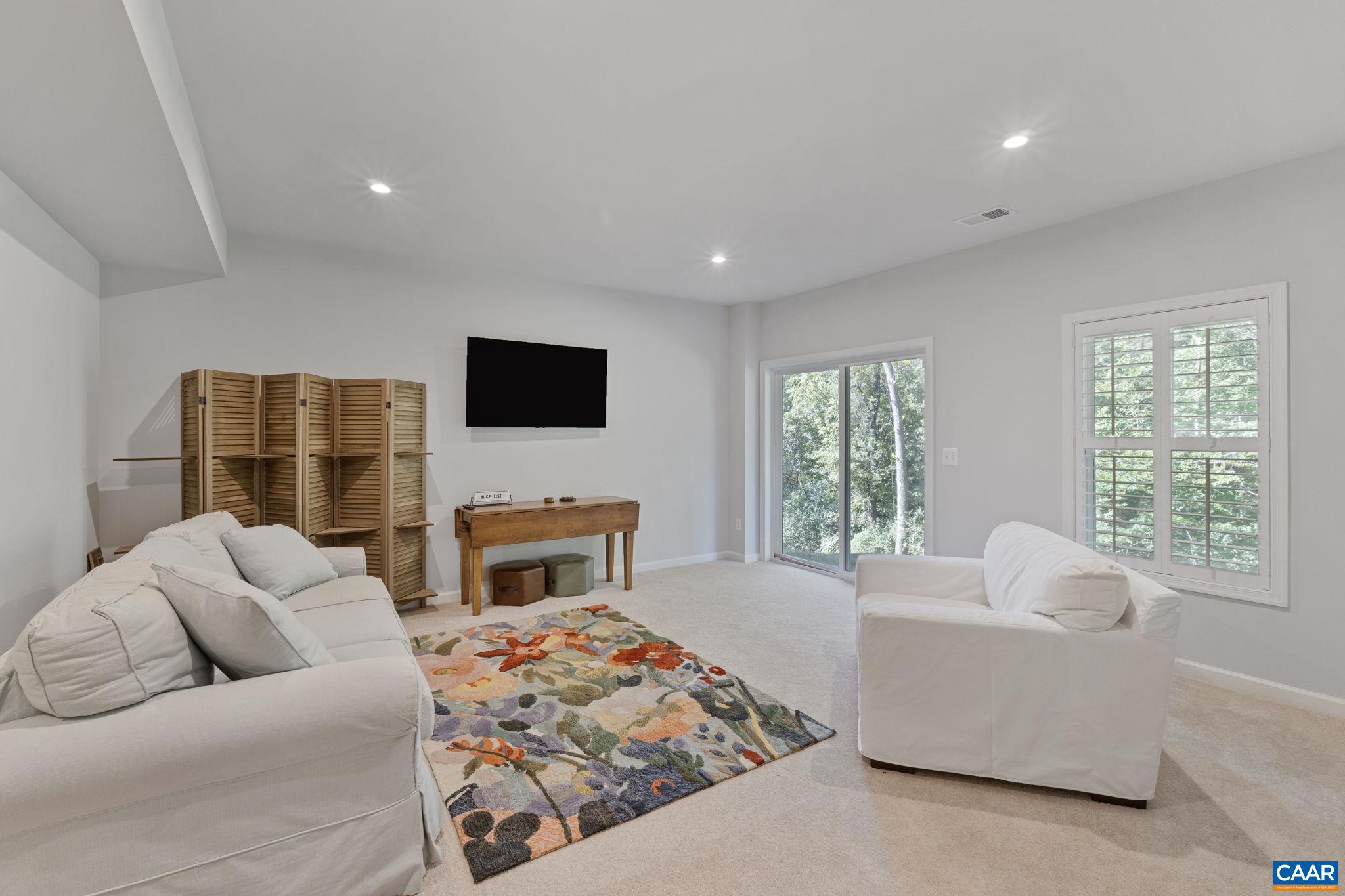 PLEASANT GREEN - Residential