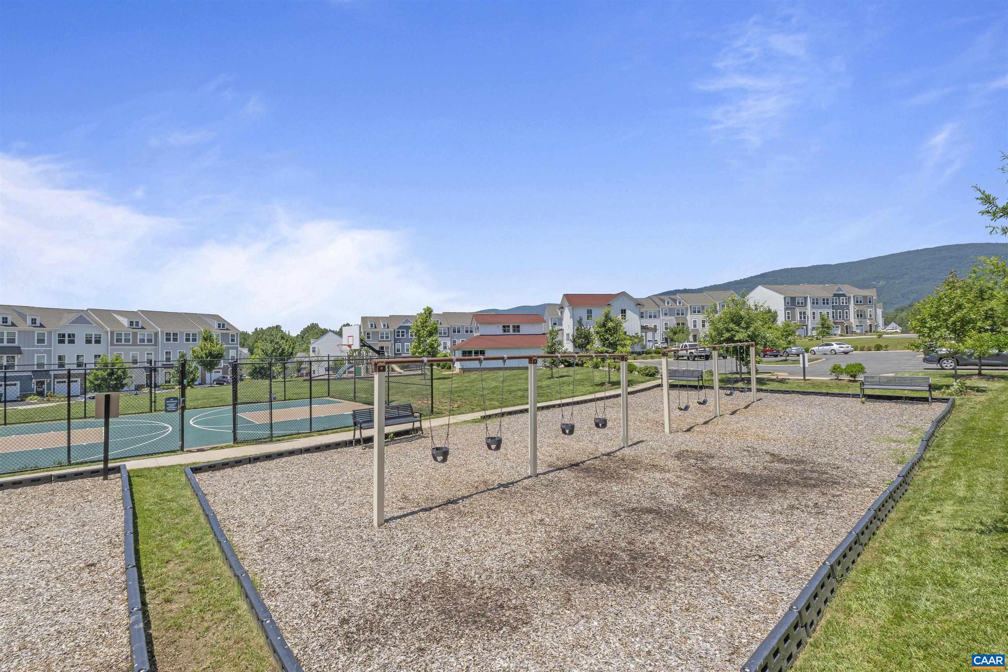 PLEASANT GREEN - Residential