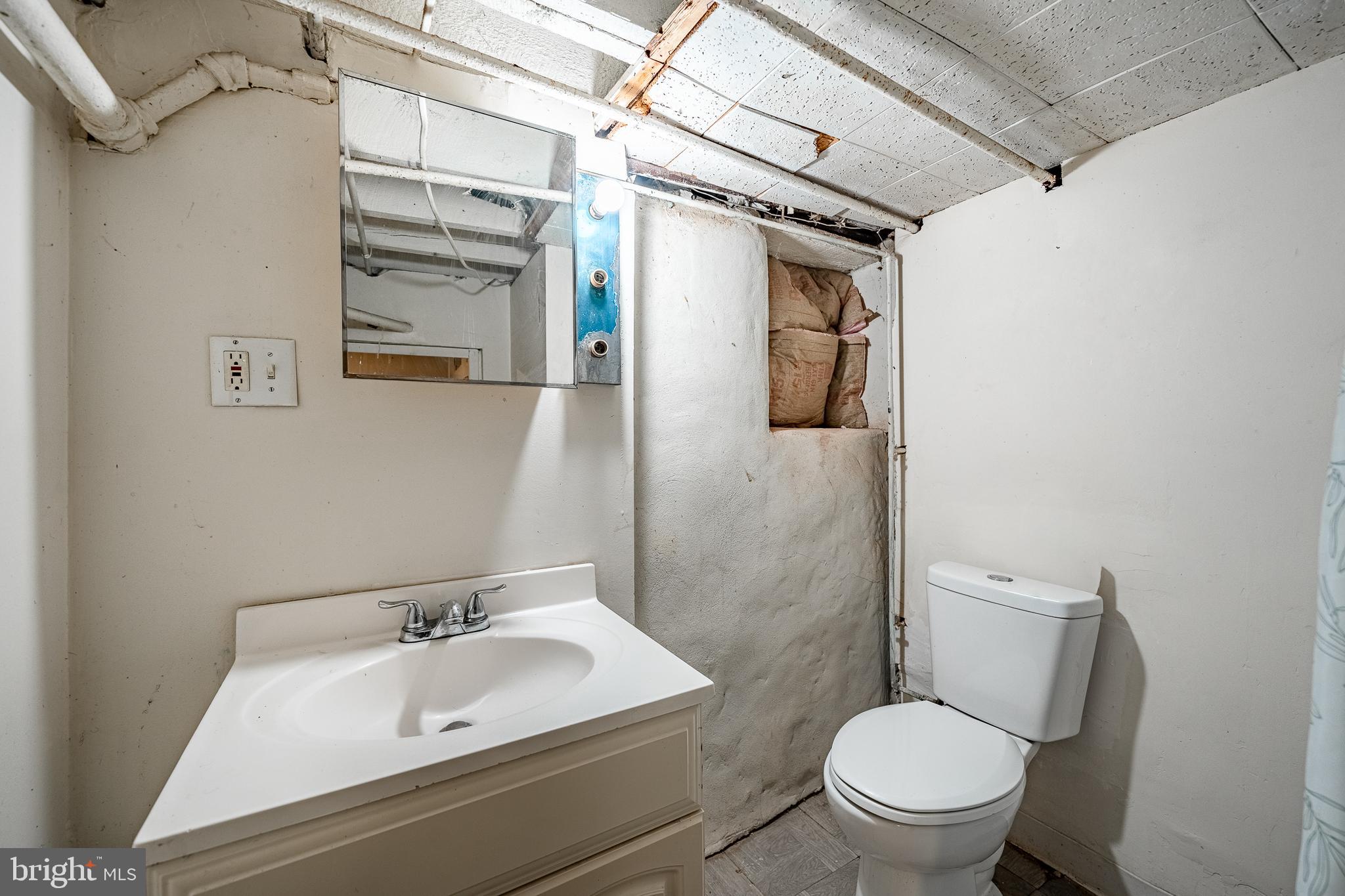 STONEHURST - Residential Lease