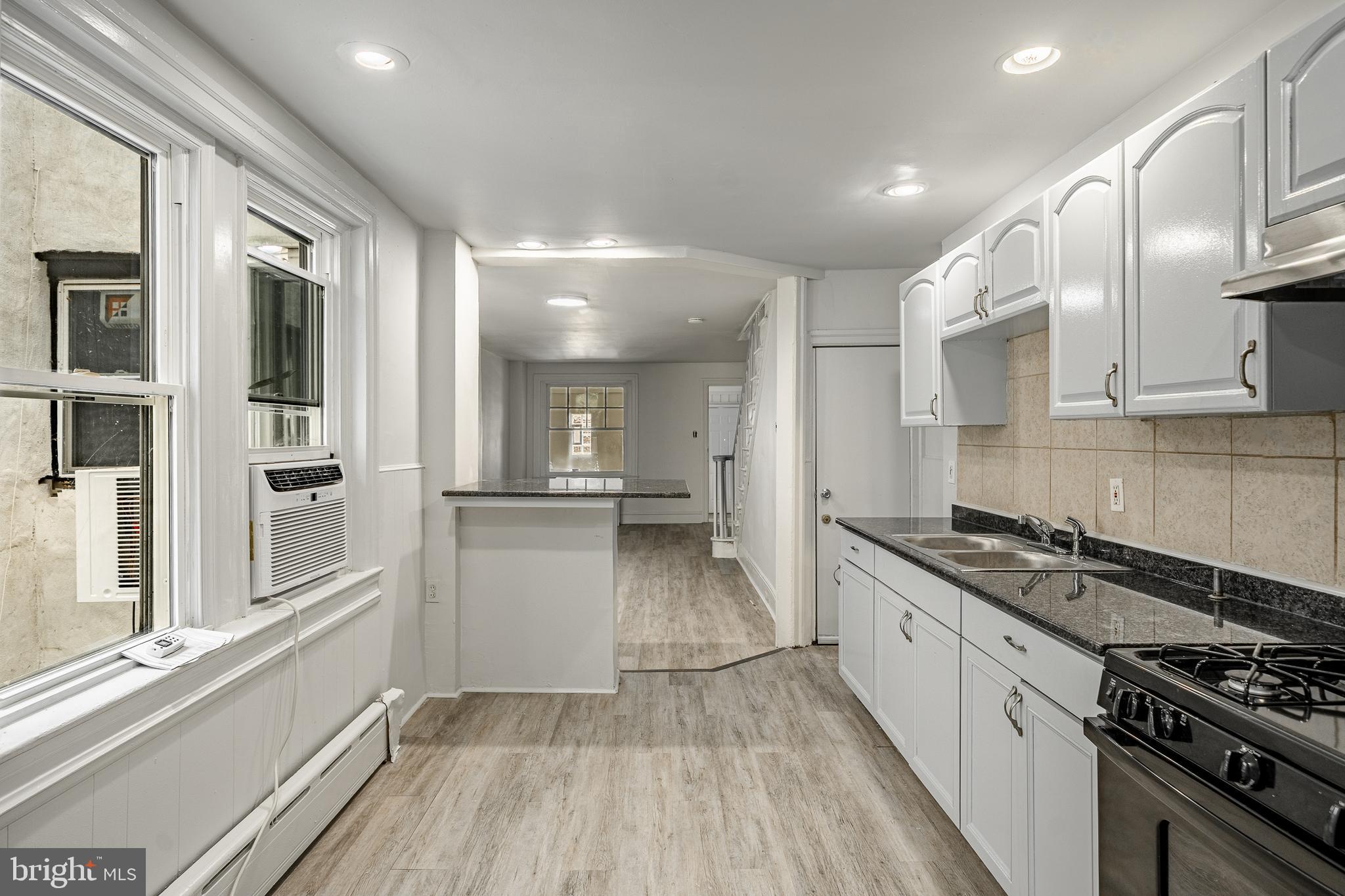 STONEHURST - Residential Lease