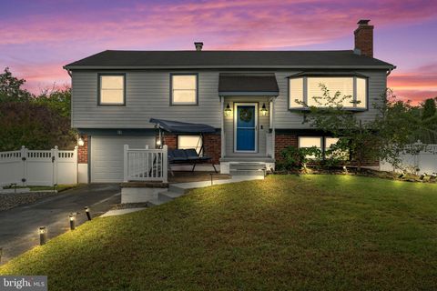 24 LAMPPOST LANE SOMERDALE NJ 08083