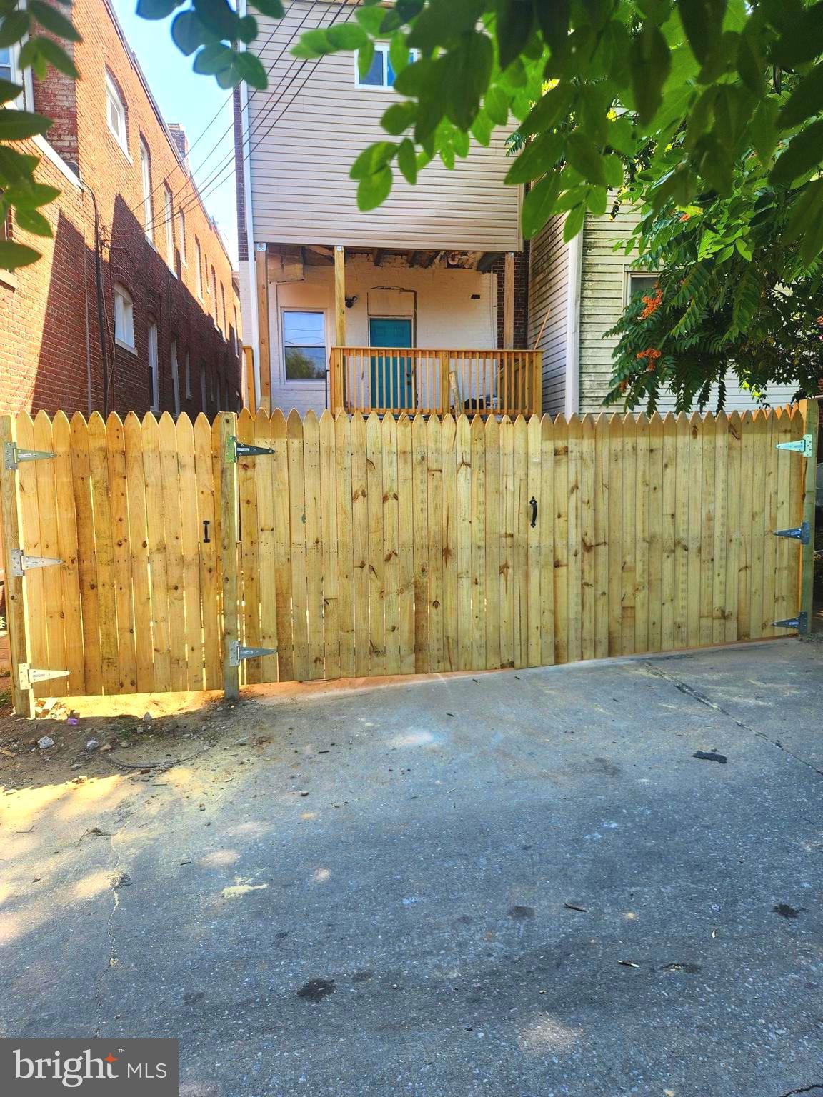 RESERVOIR HILL - Residential